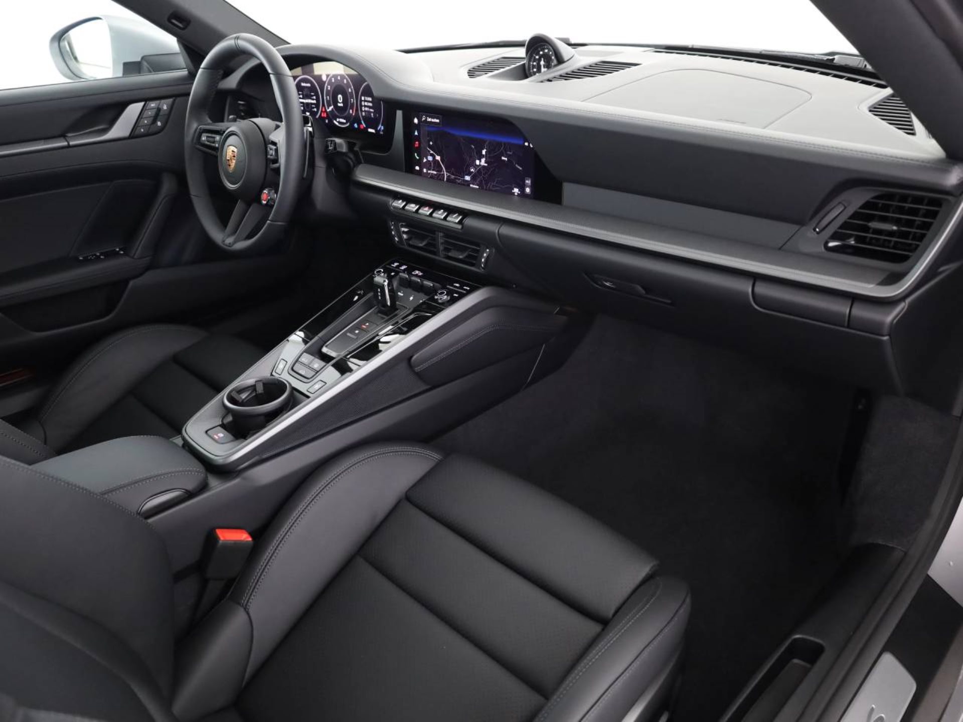 PORSCHE 911 Carrera 4S-image-14