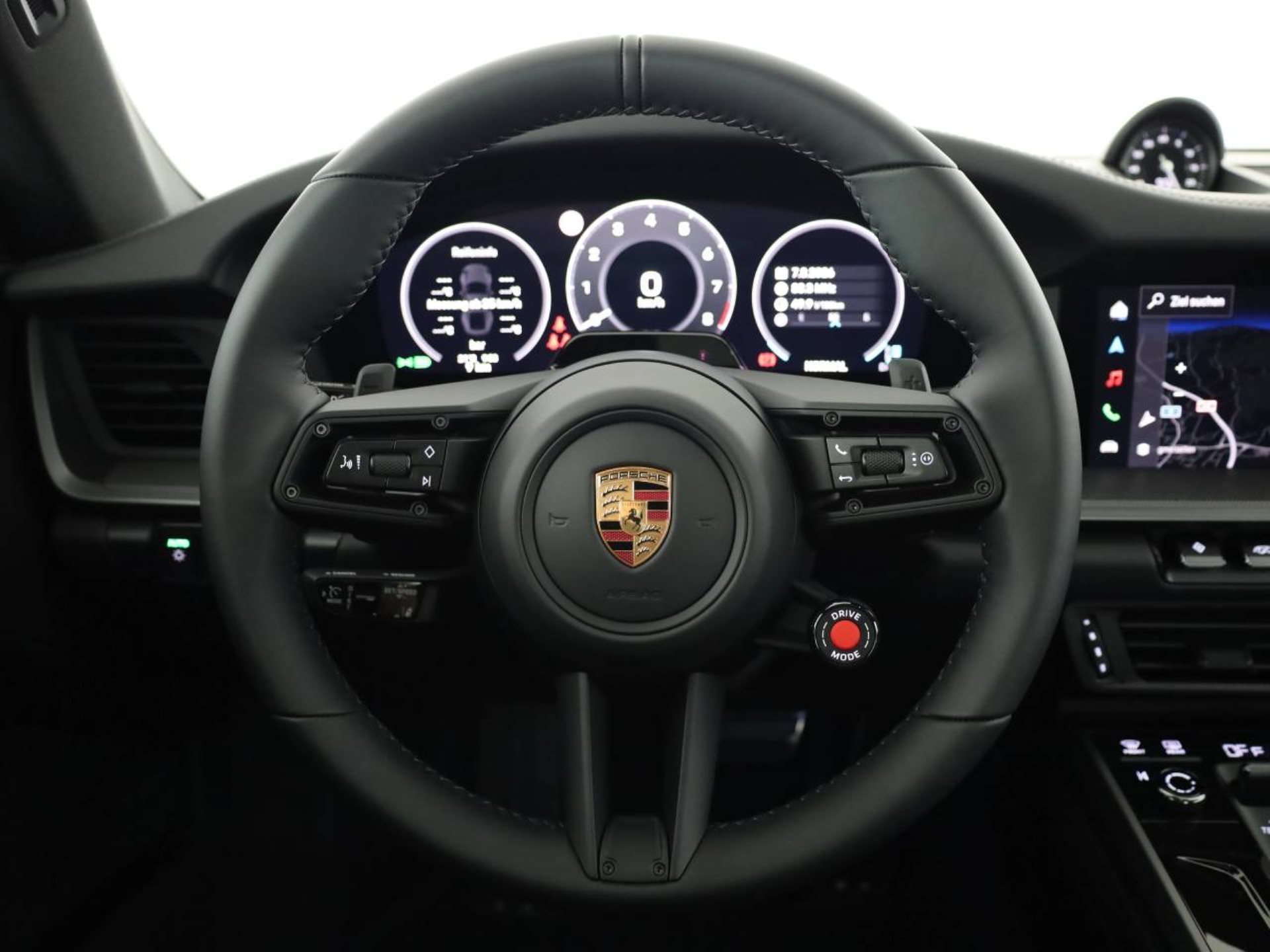 PORSCHE 911 Carrera 4S-image-9