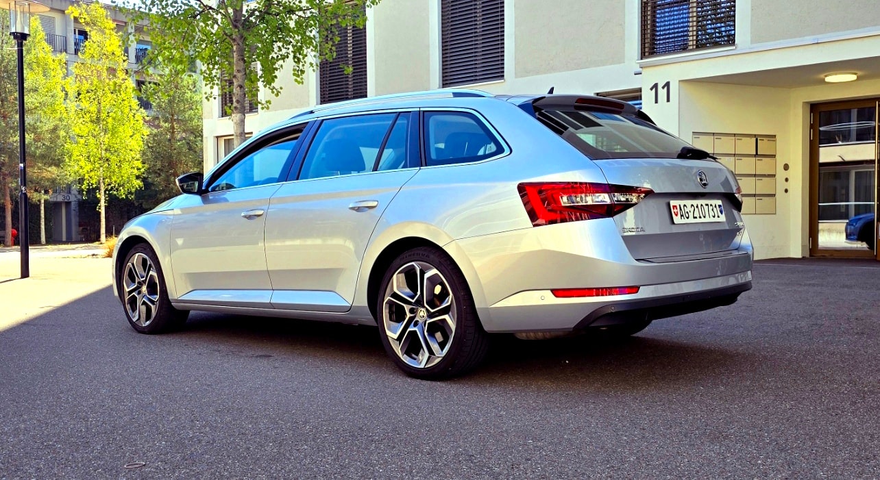 SKODA 2.0 TDI 190 Style 4x4 DSG-image-2