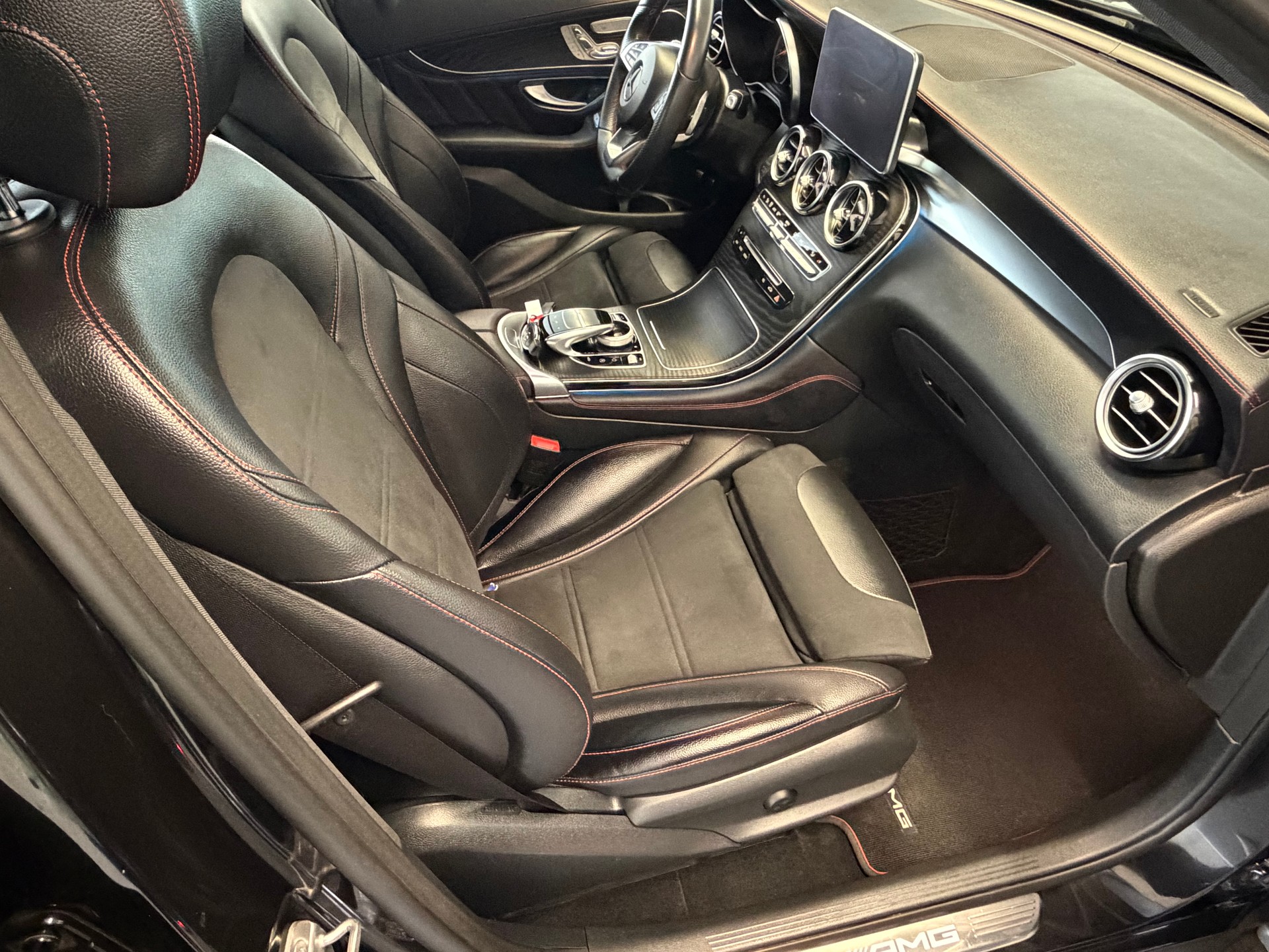 MERCEDES-BENZ GLC 43 AMG 4Matic 9G-Tronic-image-11