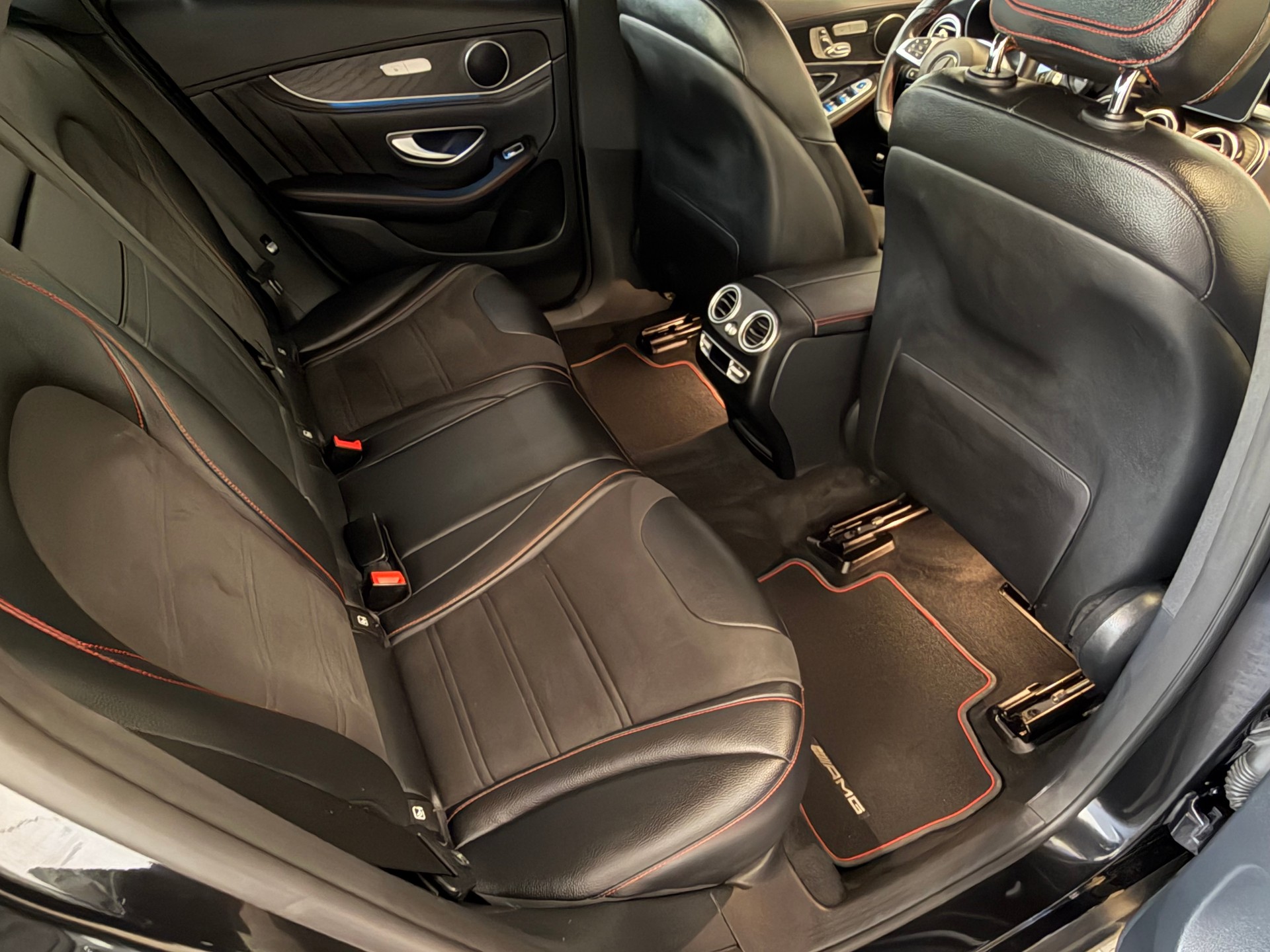 MERCEDES-BENZ GLC 43 AMG 4Matic 9G-Tronic-image-12