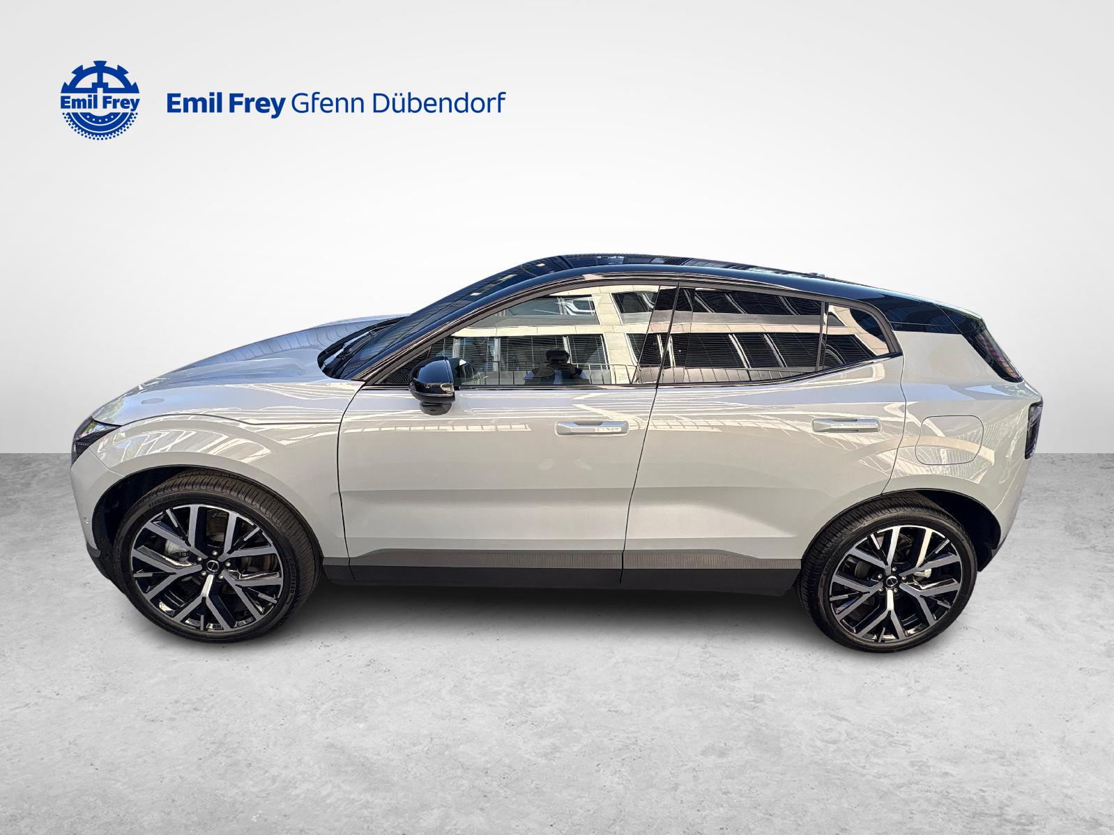 VOLVO EX30 E60 Twin Ultra Performance AWD-image-1