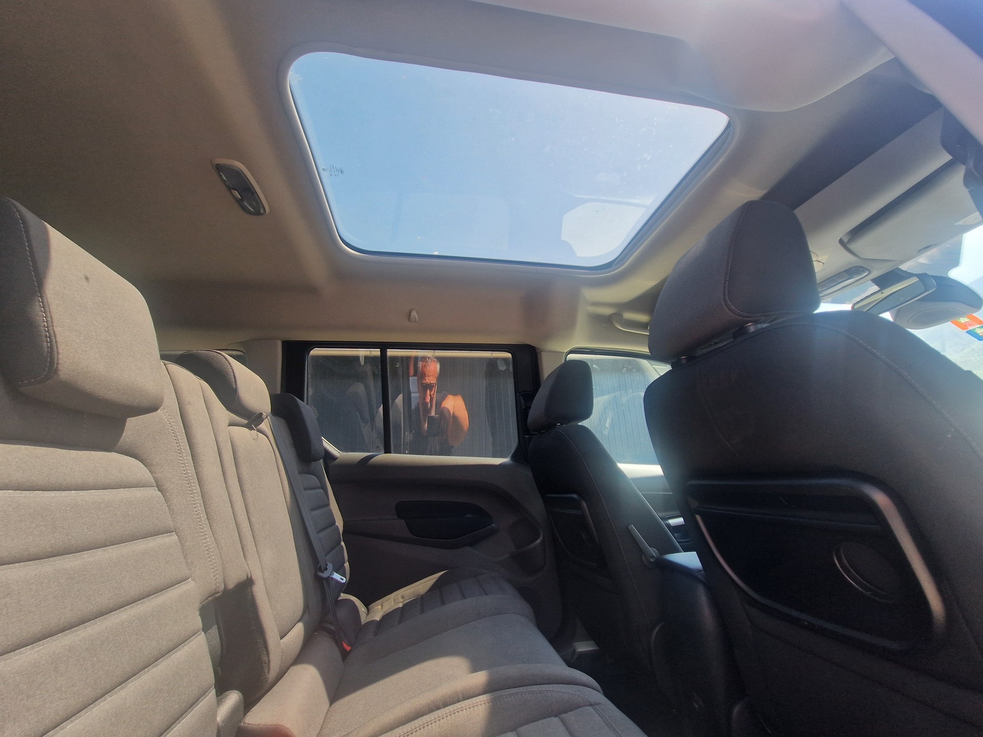 FORD Grand Tourneo Connect 1.5 EcoBlue Trend Automat-image-7