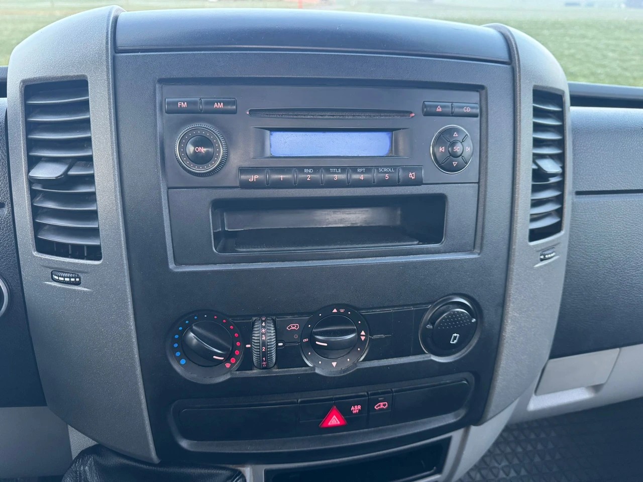 VW Crafter 35 2.0 TDI CR KIPPER mit 3.5T Anhängelast-image-8