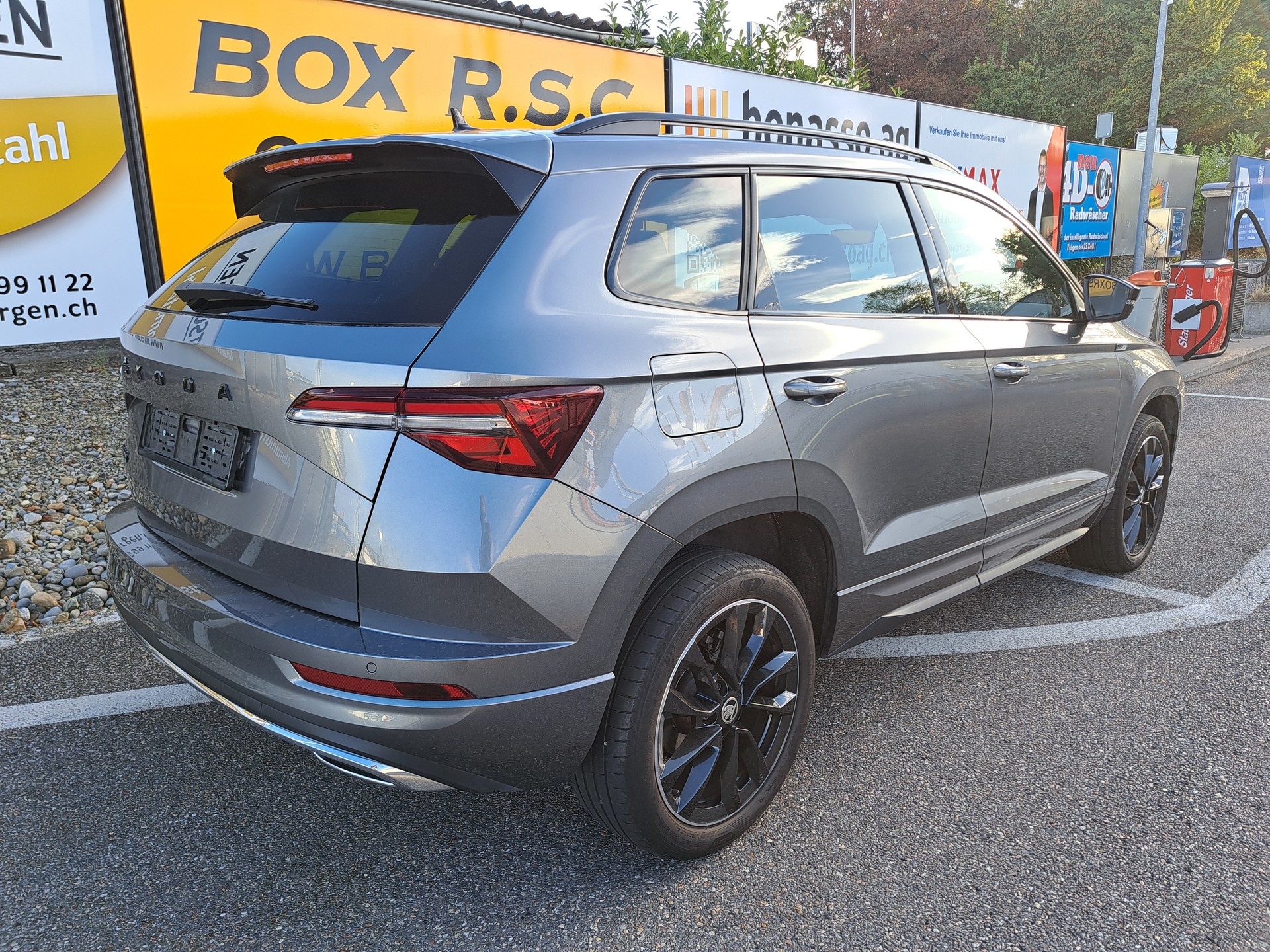 SKODA Karoq 1.5 TSI SportLine DSG-image-1