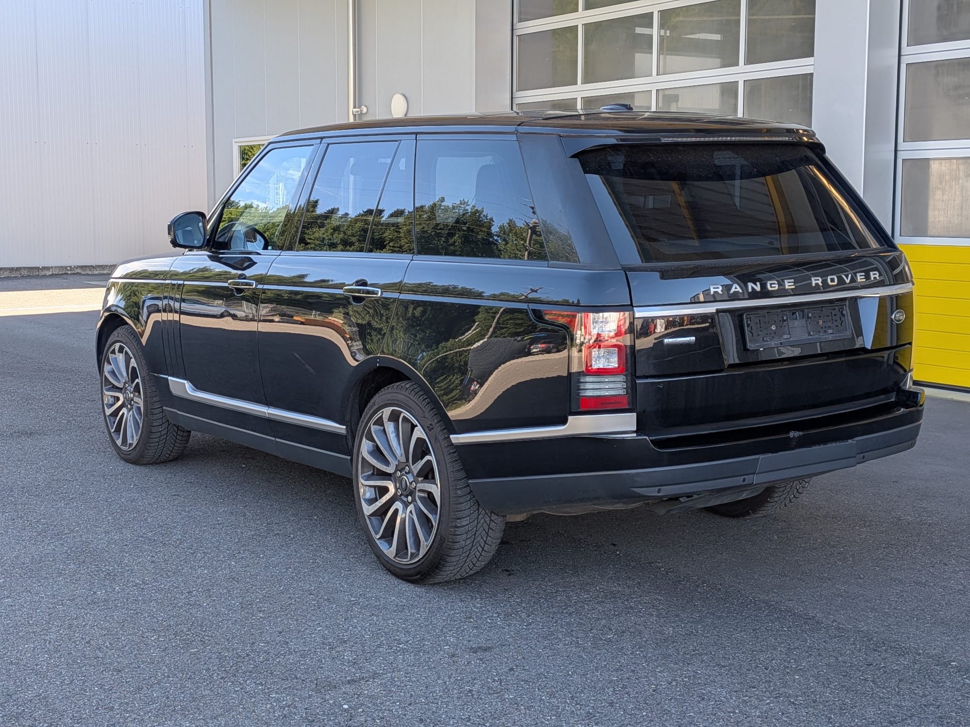 LAND ROVER Range Rover 4.4 SDV8 Autobiography Automatic-image-4