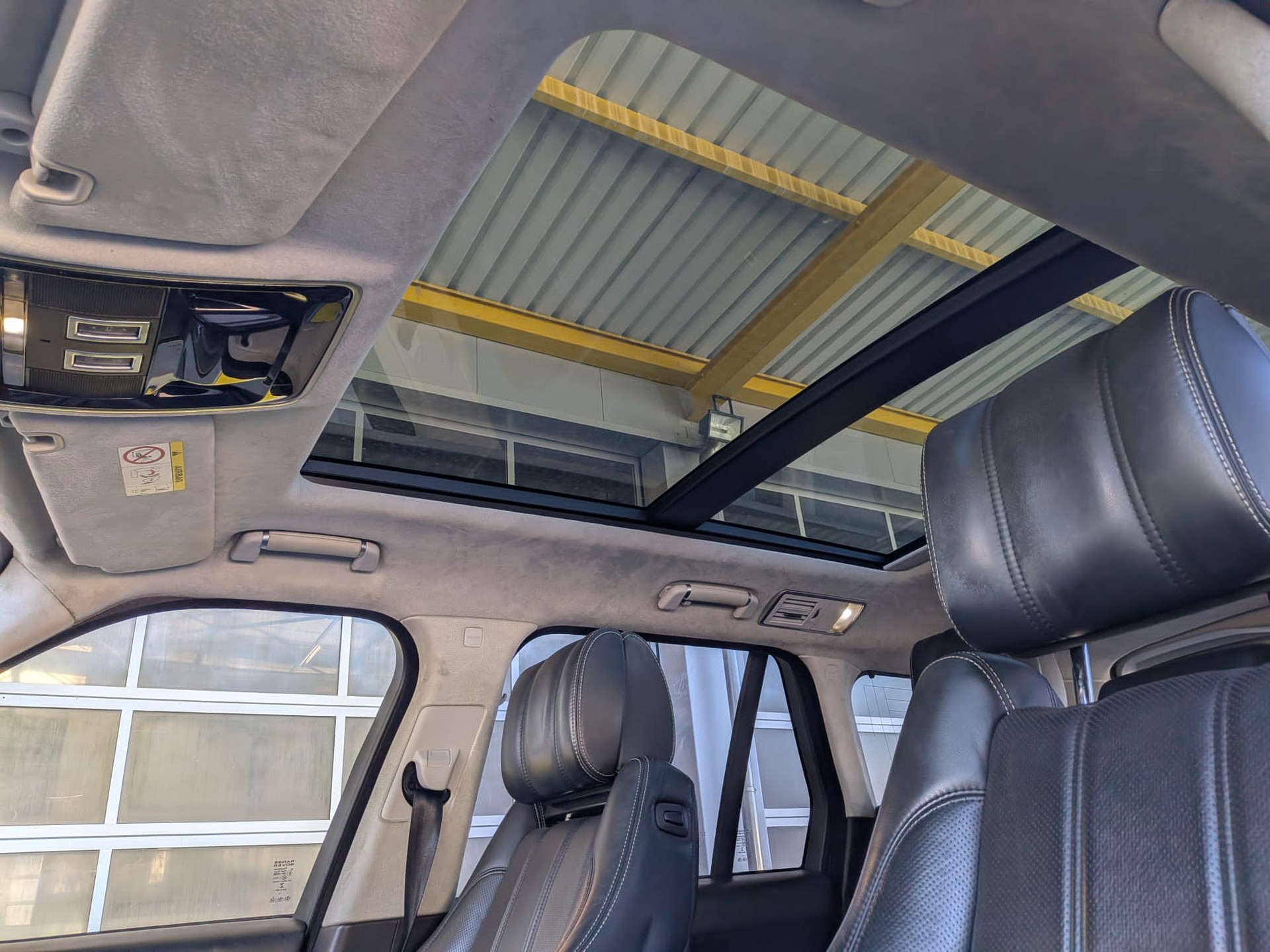LAND ROVER Range Rover 4.4 SDV8 Autobiography Automatic-image-12