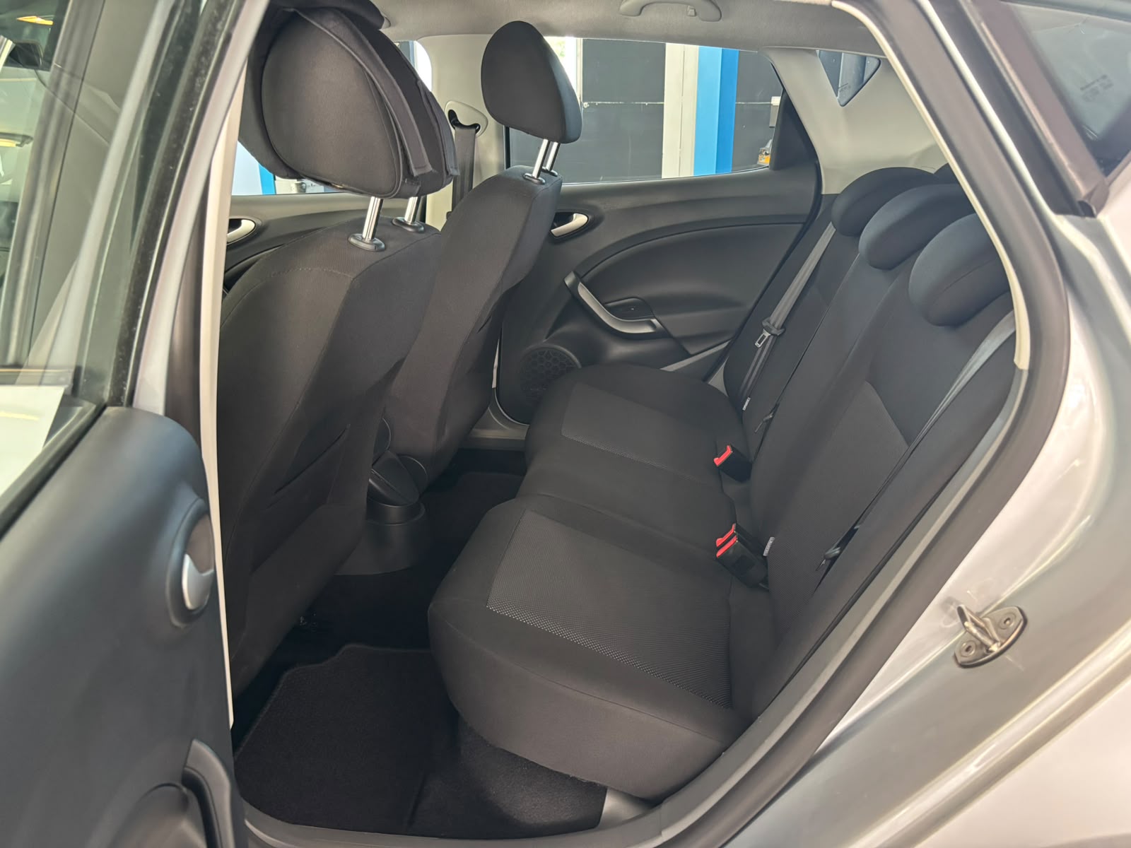 SEAT Ibiza 1.6 Sport DSG-image-10