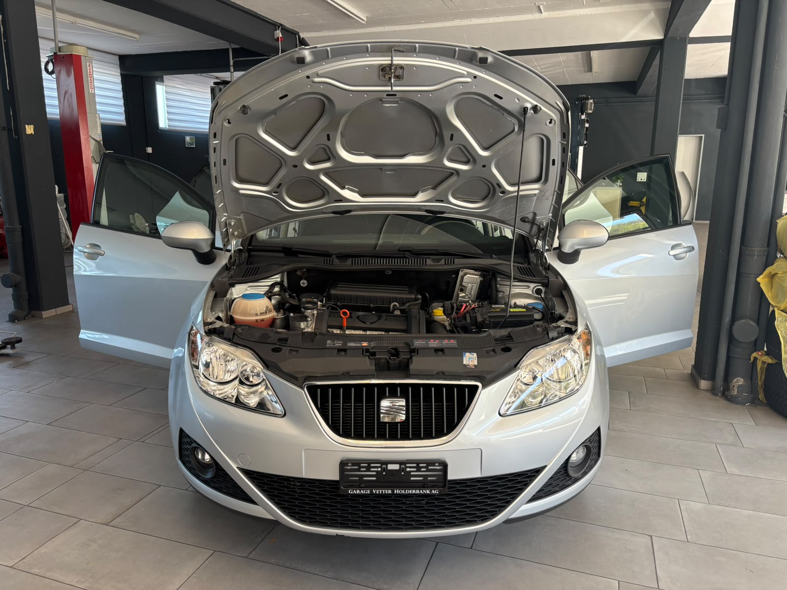 SEAT Ibiza 1.6 Sport DSG-image-4
