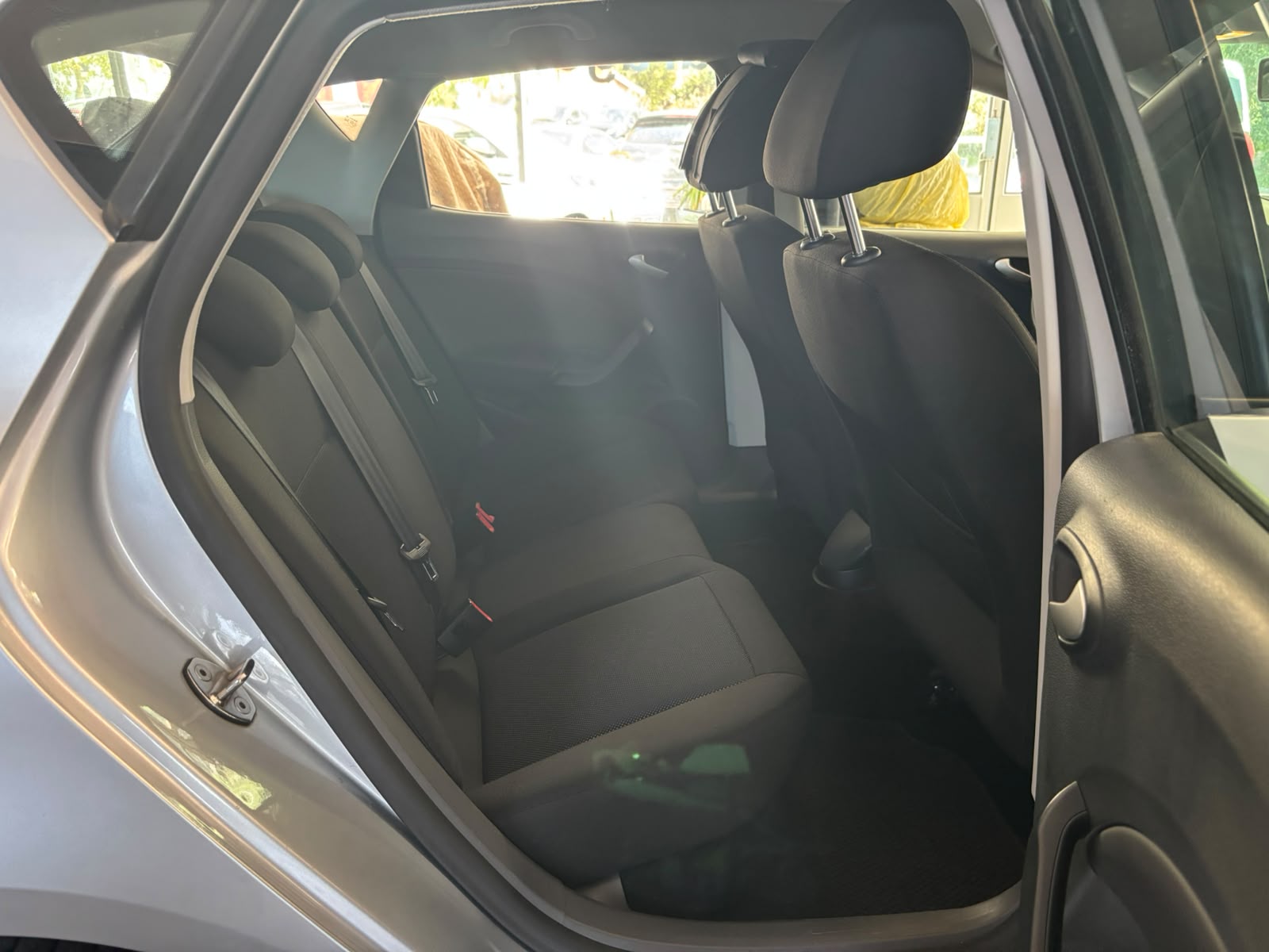 SEAT Ibiza 1.6 Sport DSG-image-9