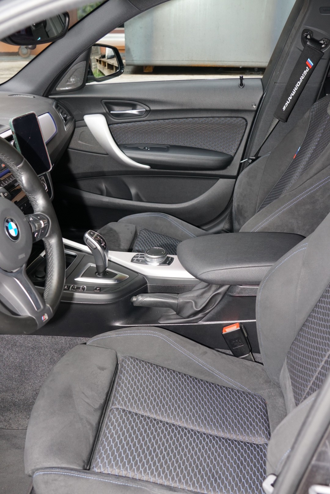 BMW M140i xDrive-image-5