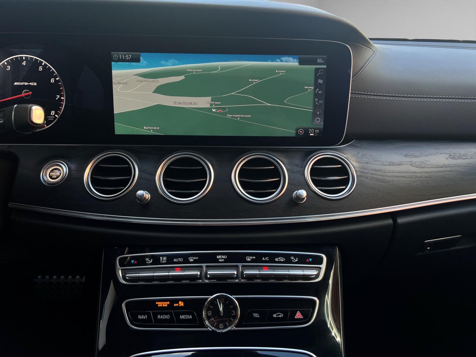 MERCEDES-BENZ E 43 AMG 4 Matic 9G-Tronic-image-18