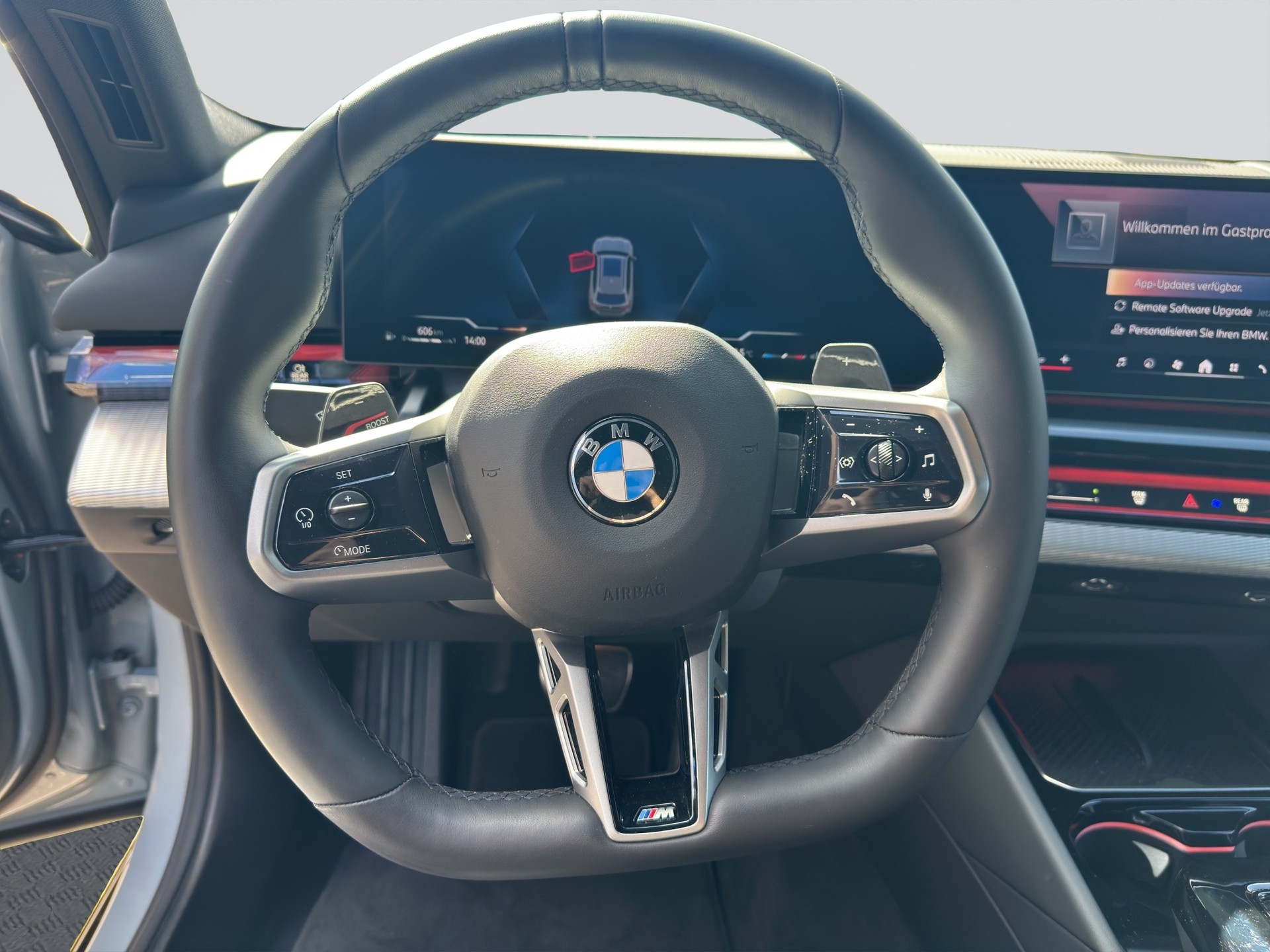 BMW 520i sDrive 48V Touring M Sport Steptronic Shadow Line-image-10