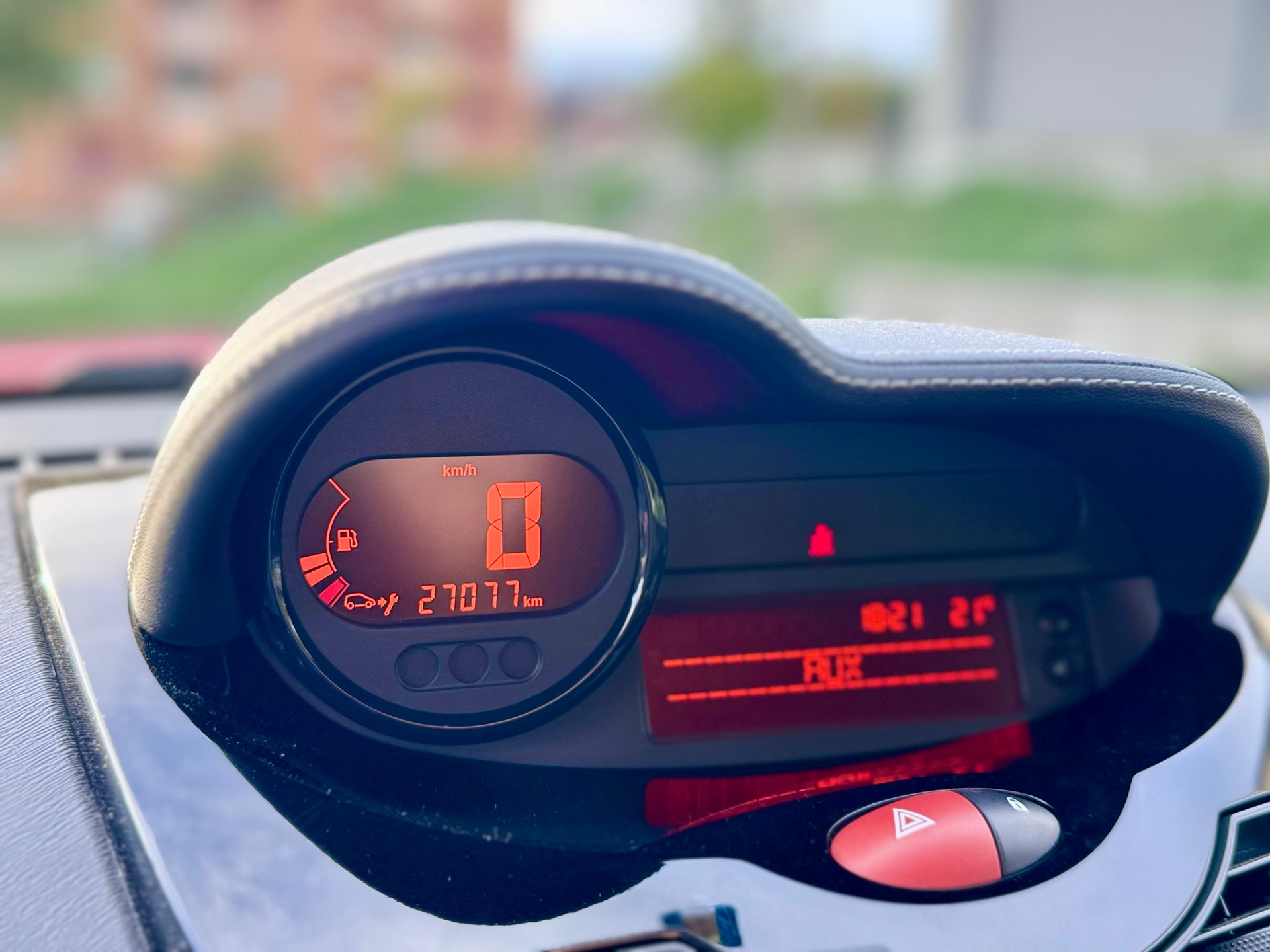 RENAULT Twingo 1.2 16V Dynamique-image-24