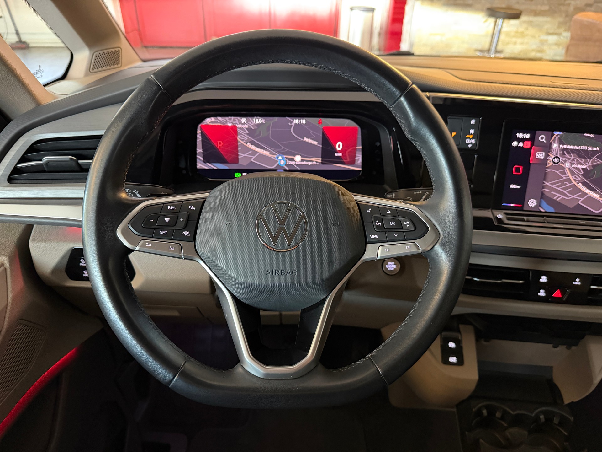 VW Multivan 2.0 TDI Life DSG-image-17