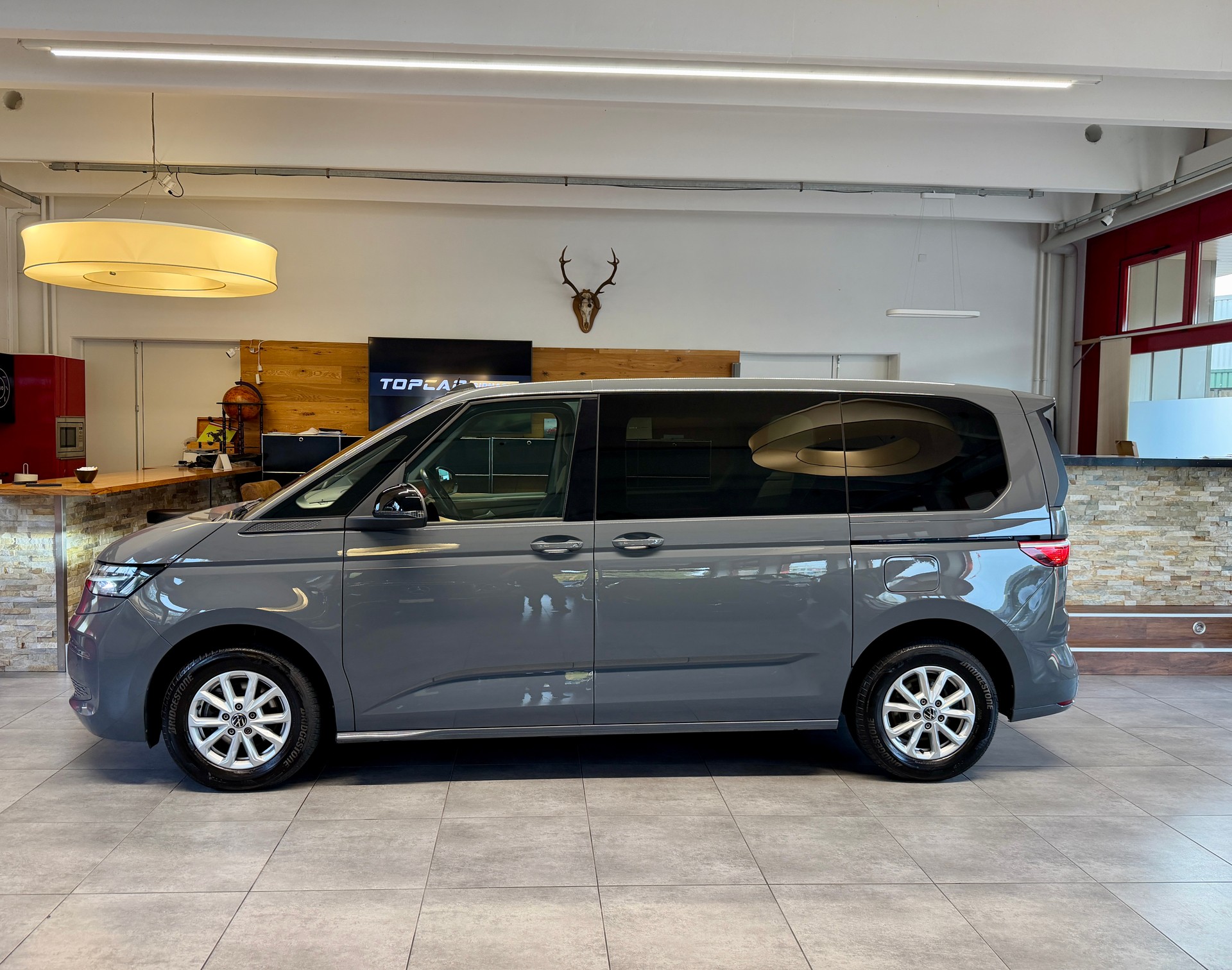 VW Multivan 2.0 TDI Life DSG-image-2