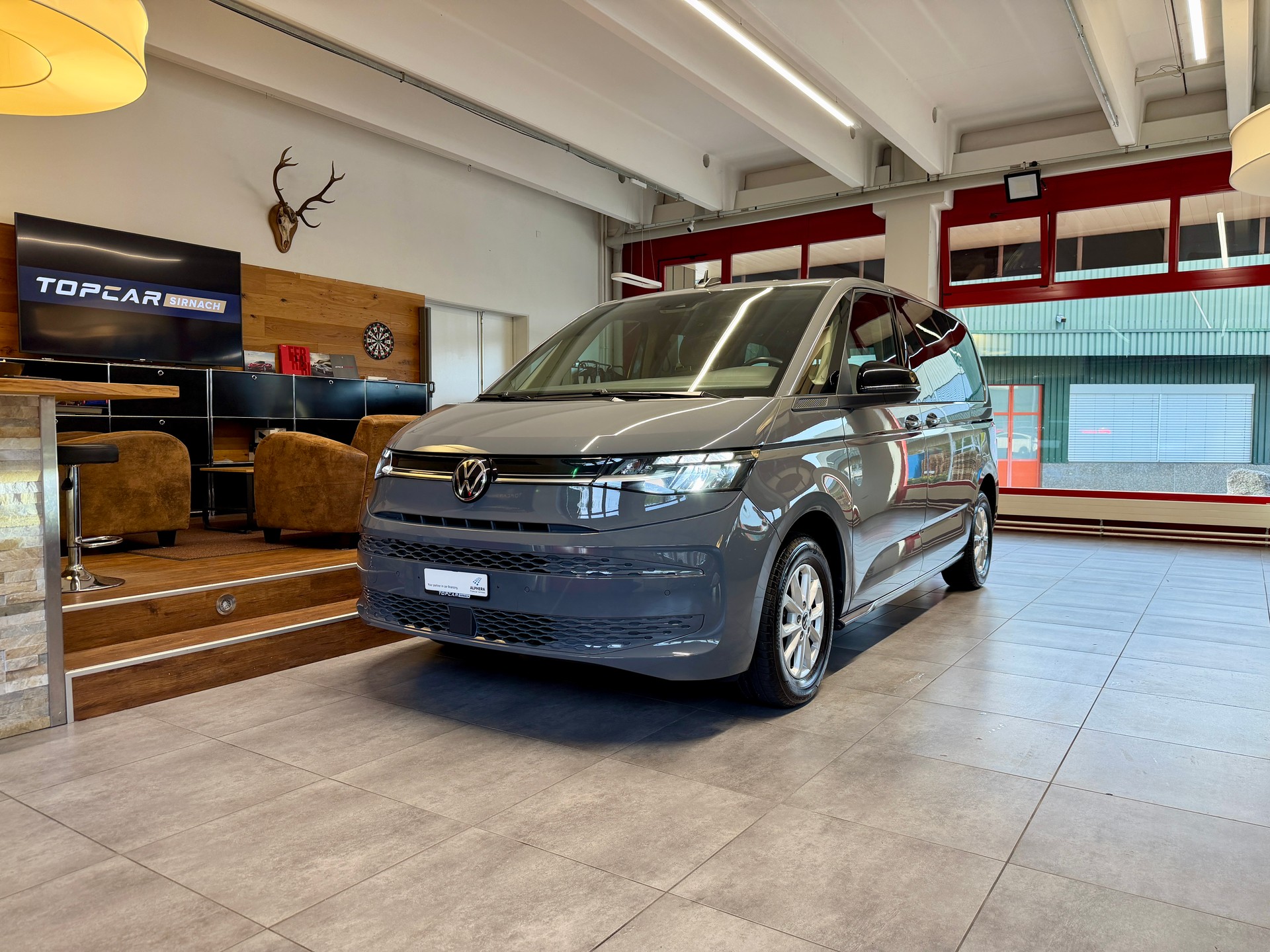 VW Multivan 2.0 TDI Life DSG-image-1