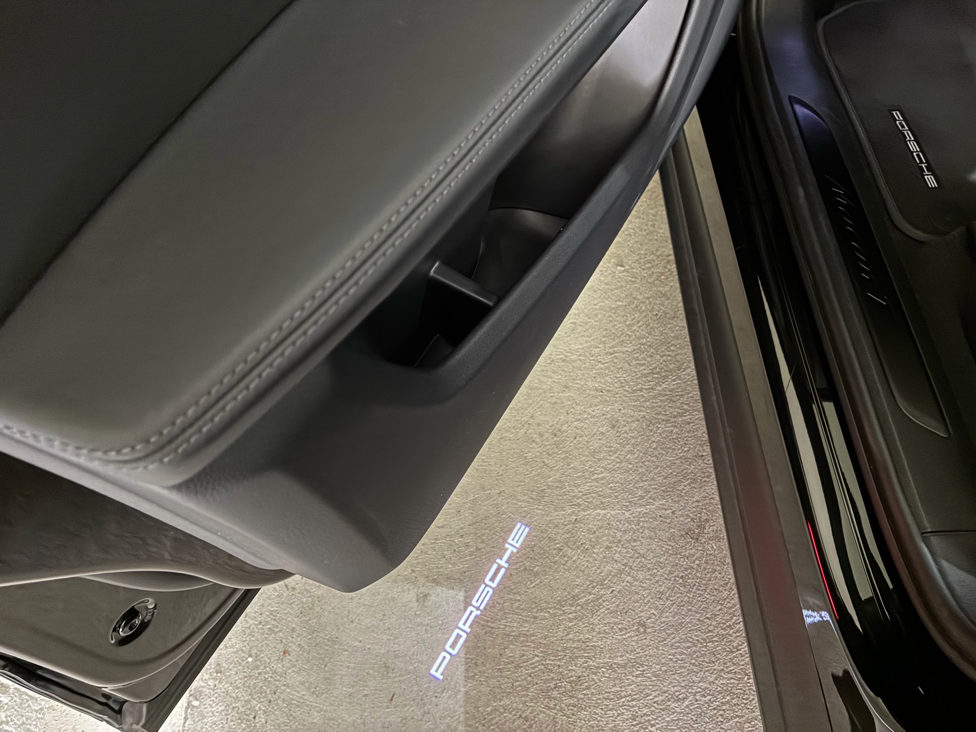 PORSCHE Macan T PDK-image-8