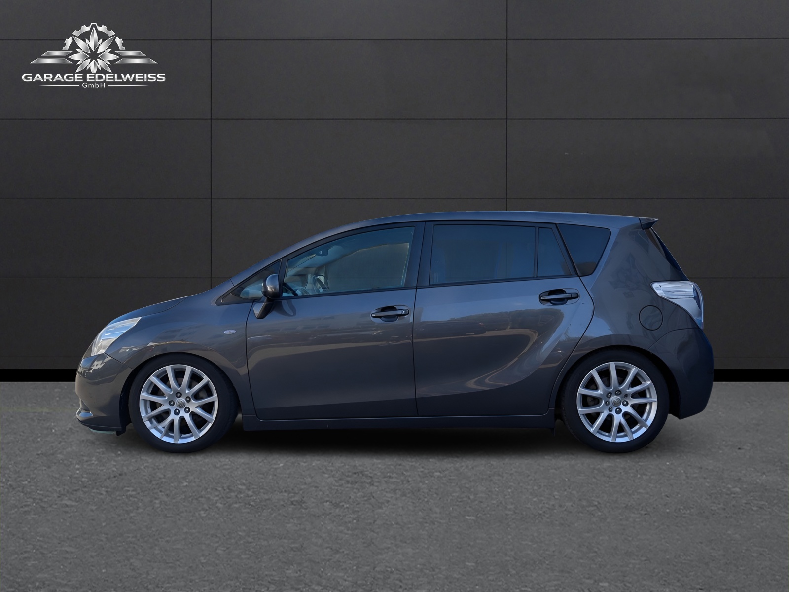 TOYOTA Verso 1.8 Linea Luna Multidrive-image-1