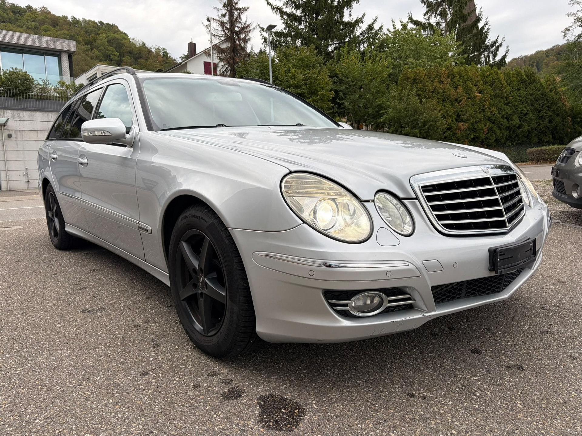 MERCEDES-BENZ E 280 Avantgarde-image-2