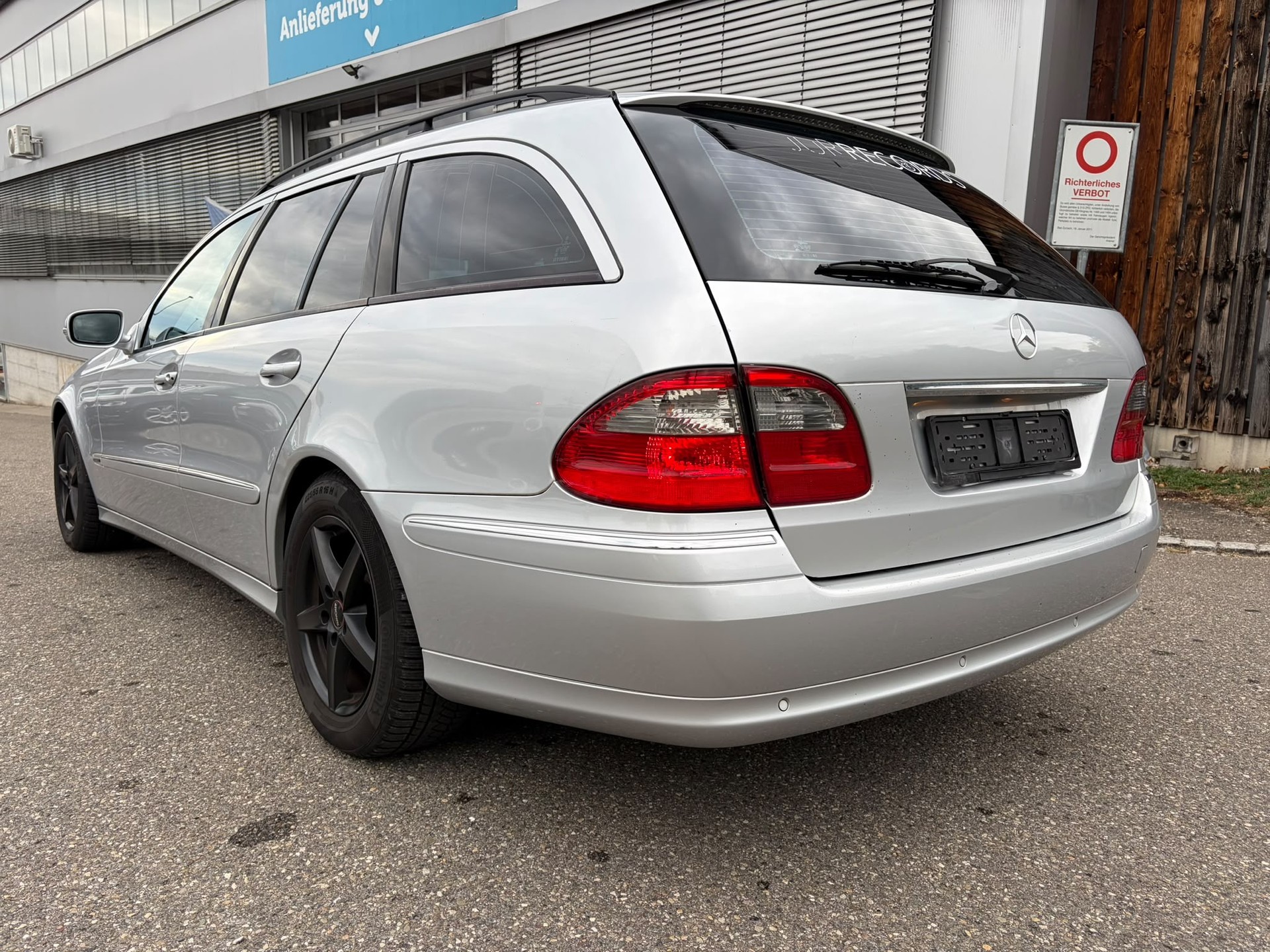 MERCEDES-BENZ E 280 Avantgarde-image-3