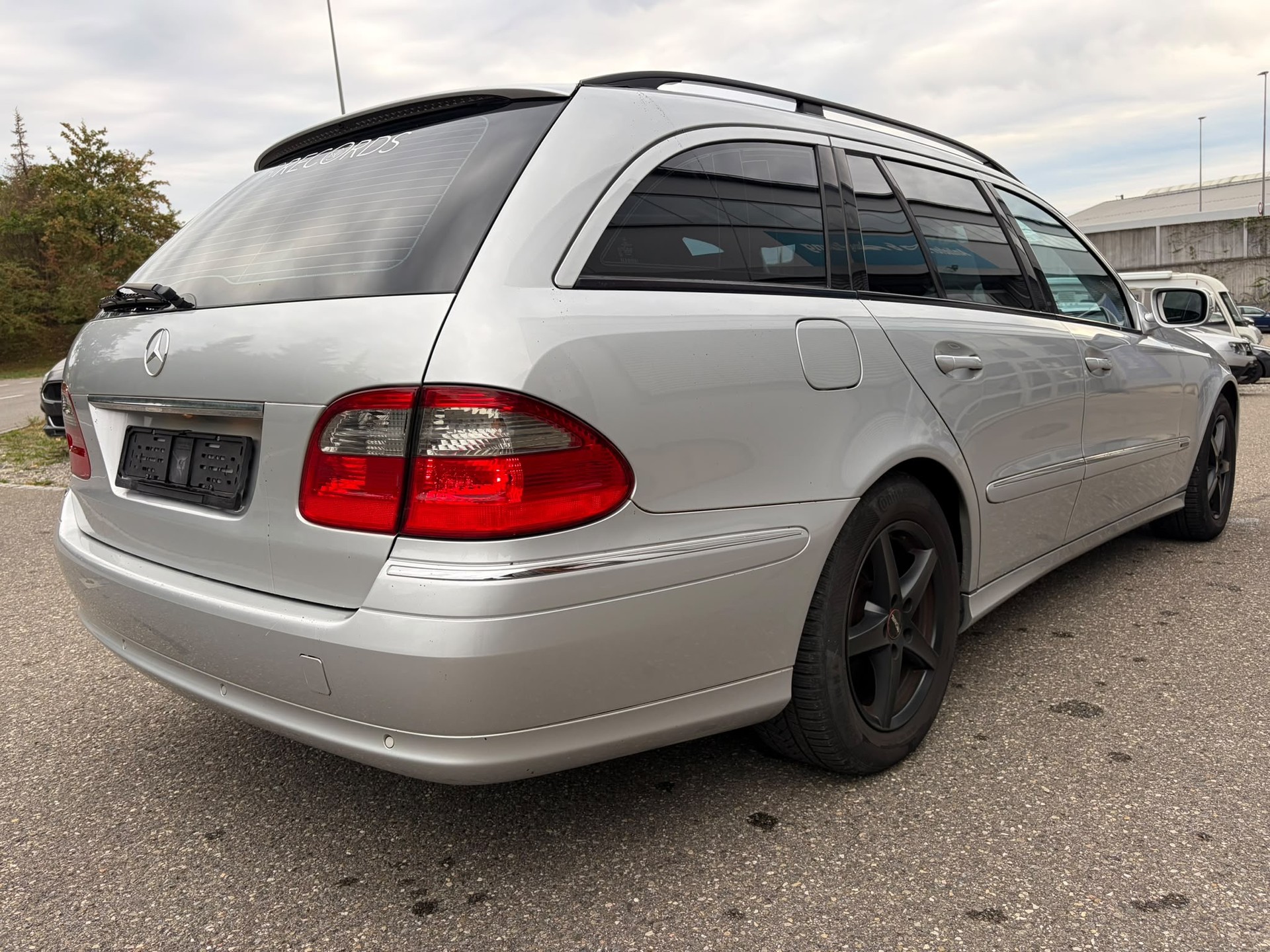 MERCEDES-BENZ E 280 Avantgarde-image-5