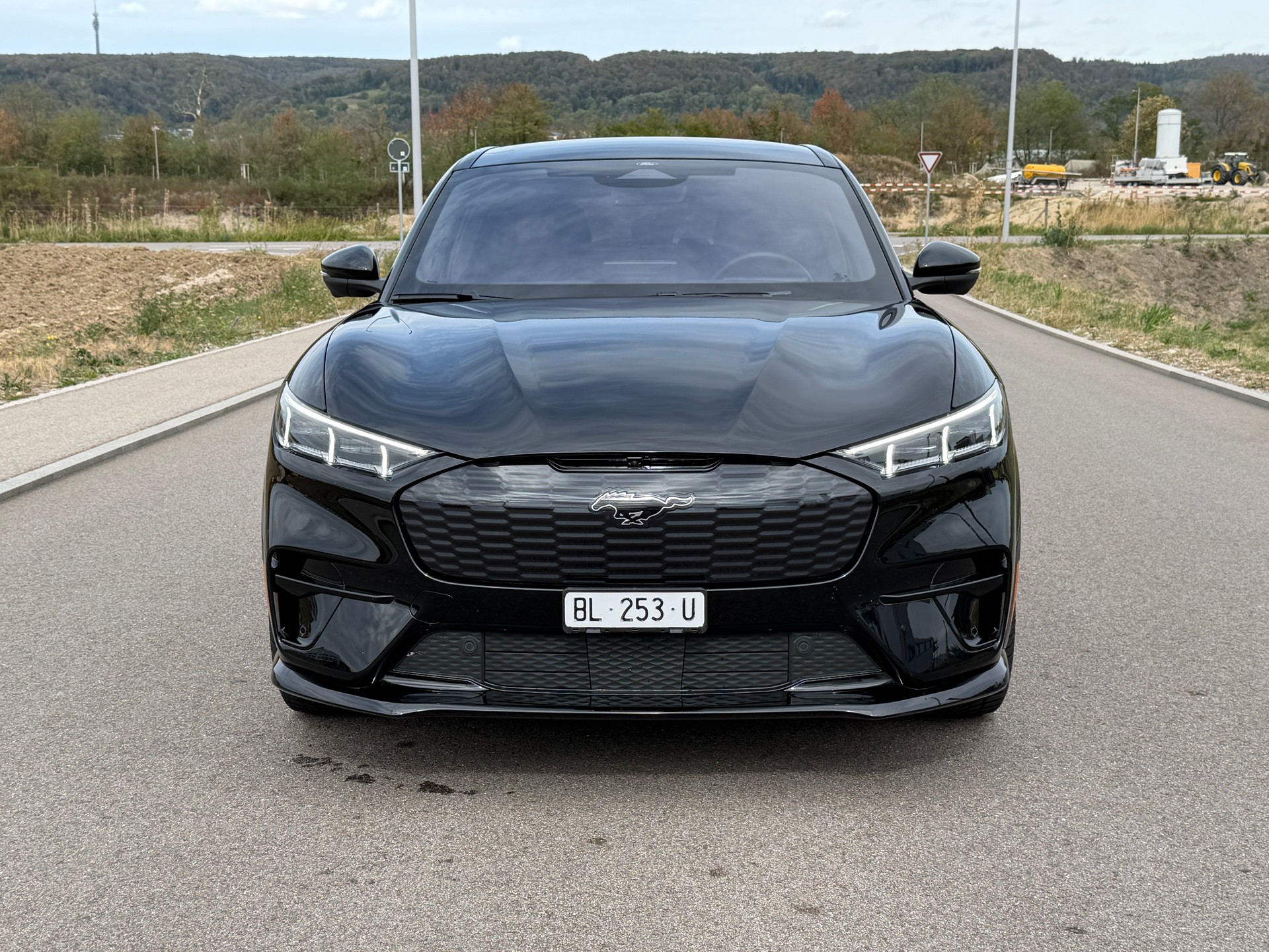 FORD Mustang MACH-E GT AWD 91 kWh-image-4