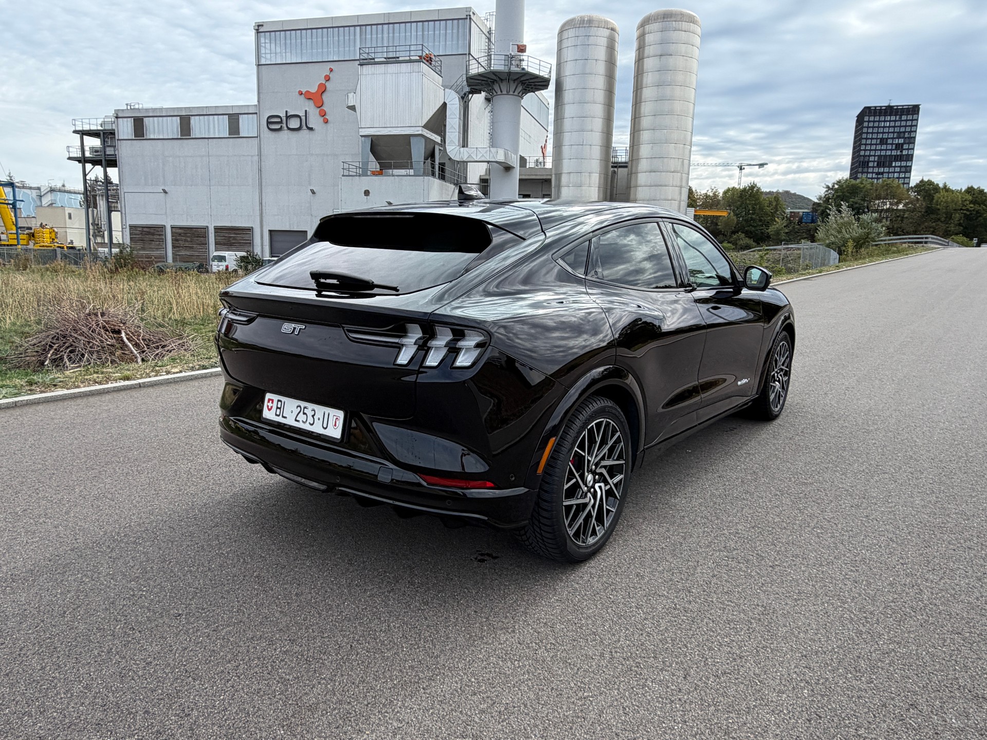 FORD Mustang MACH-E GT AWD 91 kWh-image-7