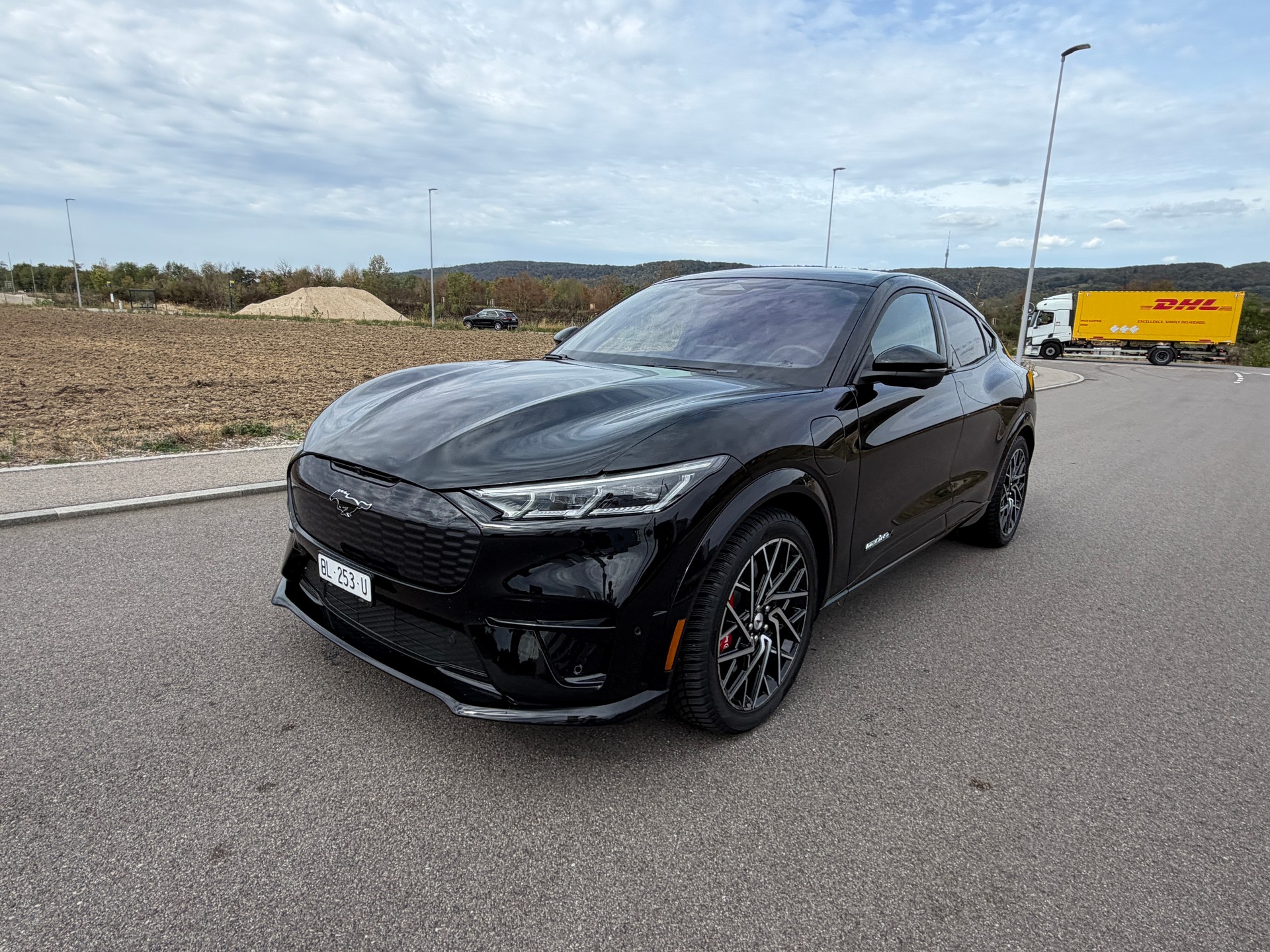 FORD Mustang MACH-E GT AWD 91 kWh-image-5