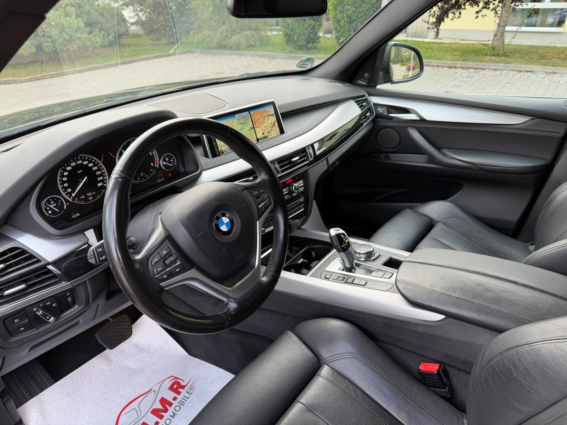 BMW X5 xDrive 30d Steptronic-image-8