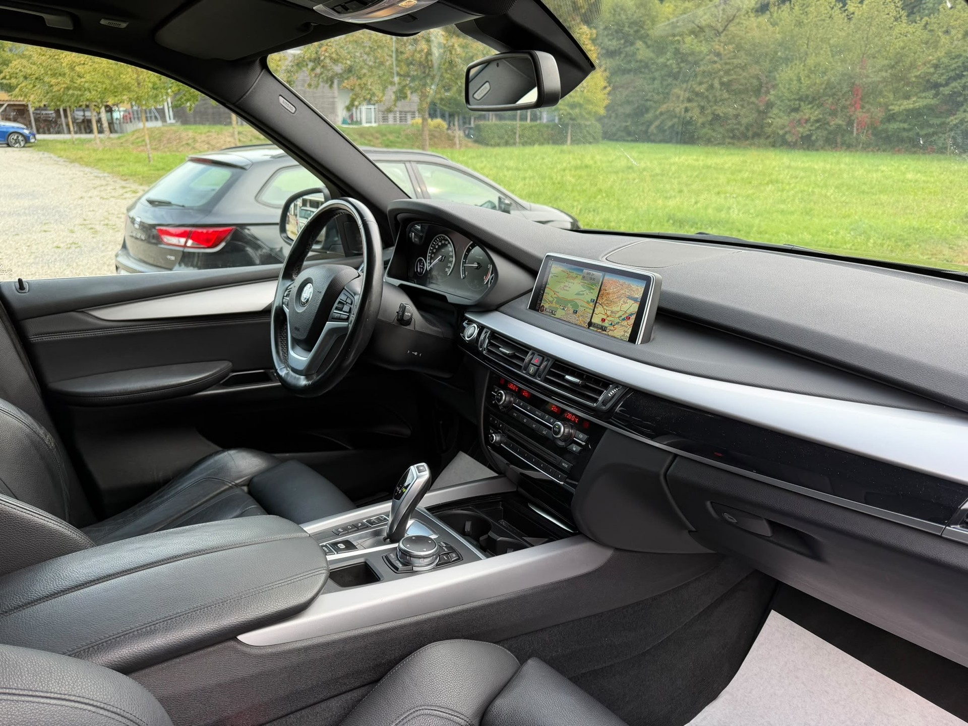 BMW X5 xDrive 30d Steptronic-image-9