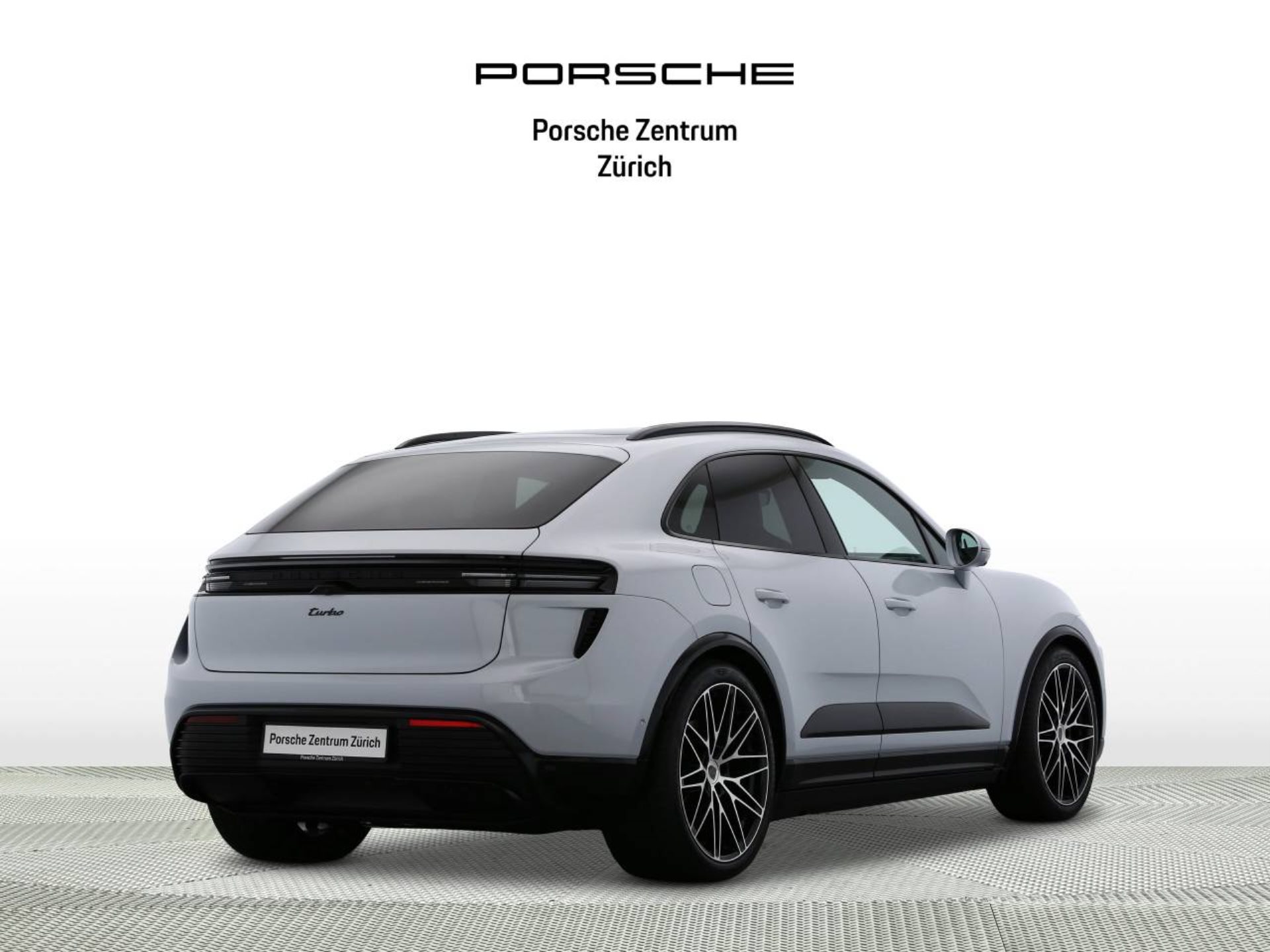 PORSCHE Macan Turbo-image-1