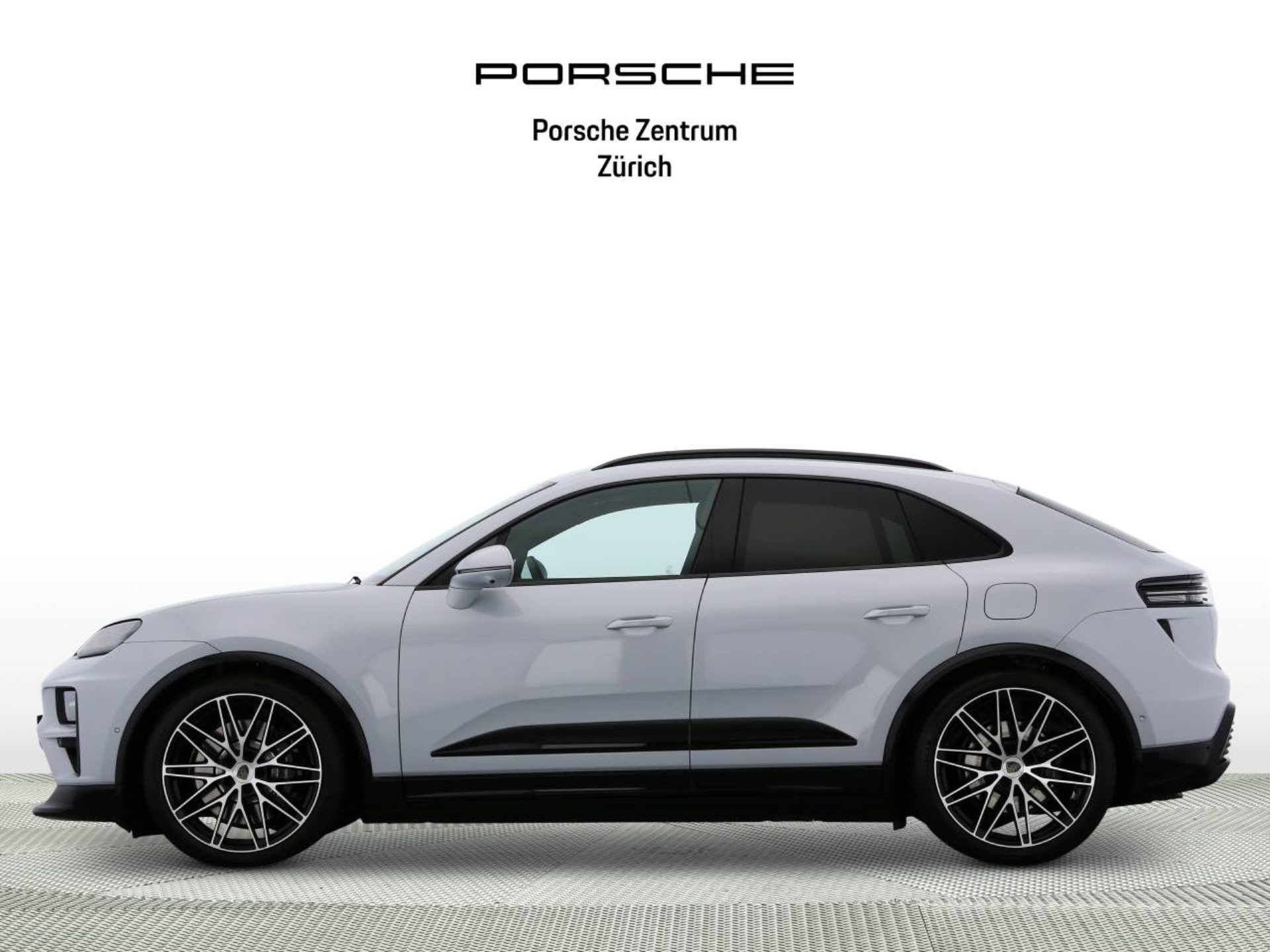 PORSCHE Macan Turbo-image-5