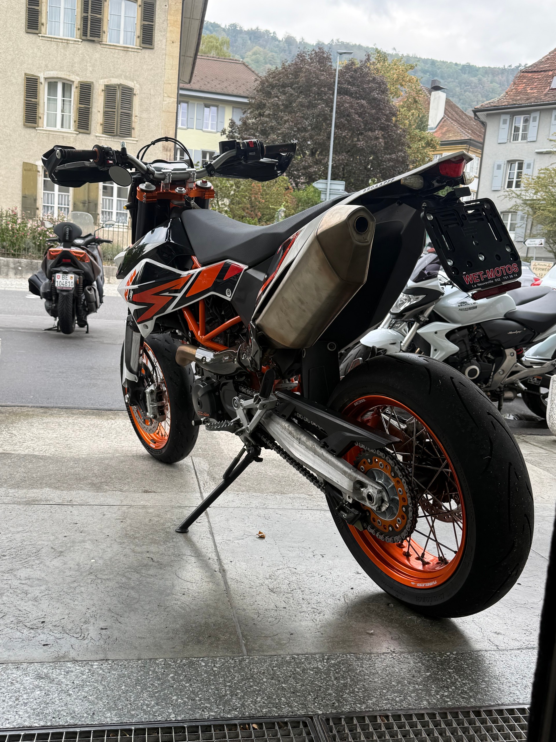 KTM 690 SMC R-image-3