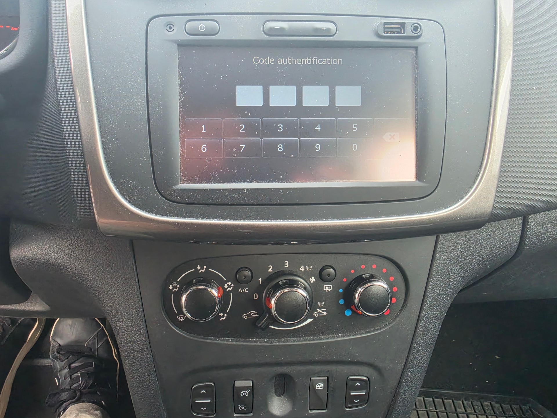 DACIA Sandero Tce 90 Stepway Lauréate-image-11
