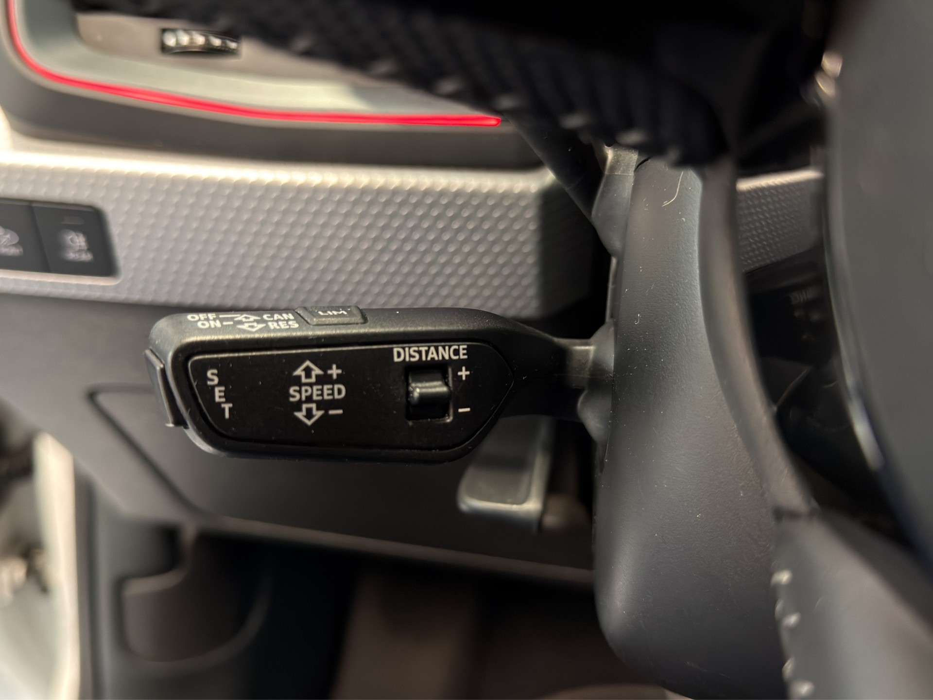 AUDI A1 Sportback 40 TFSI S Line S-tronic-image-11