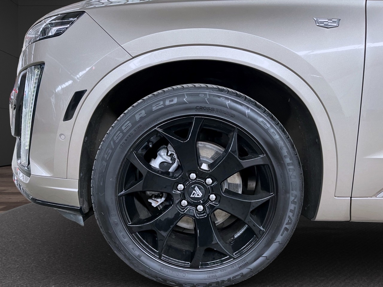 CADILLAC XT6-image-18