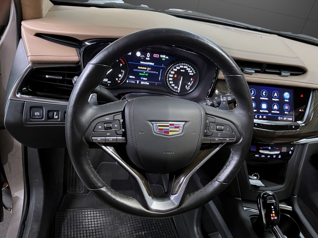 CADILLAC XT6-image-8