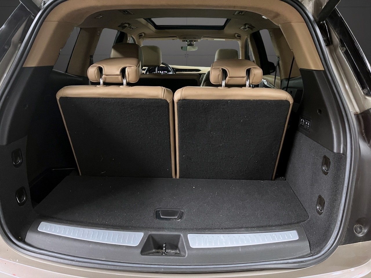 CADILLAC XT6-image-17