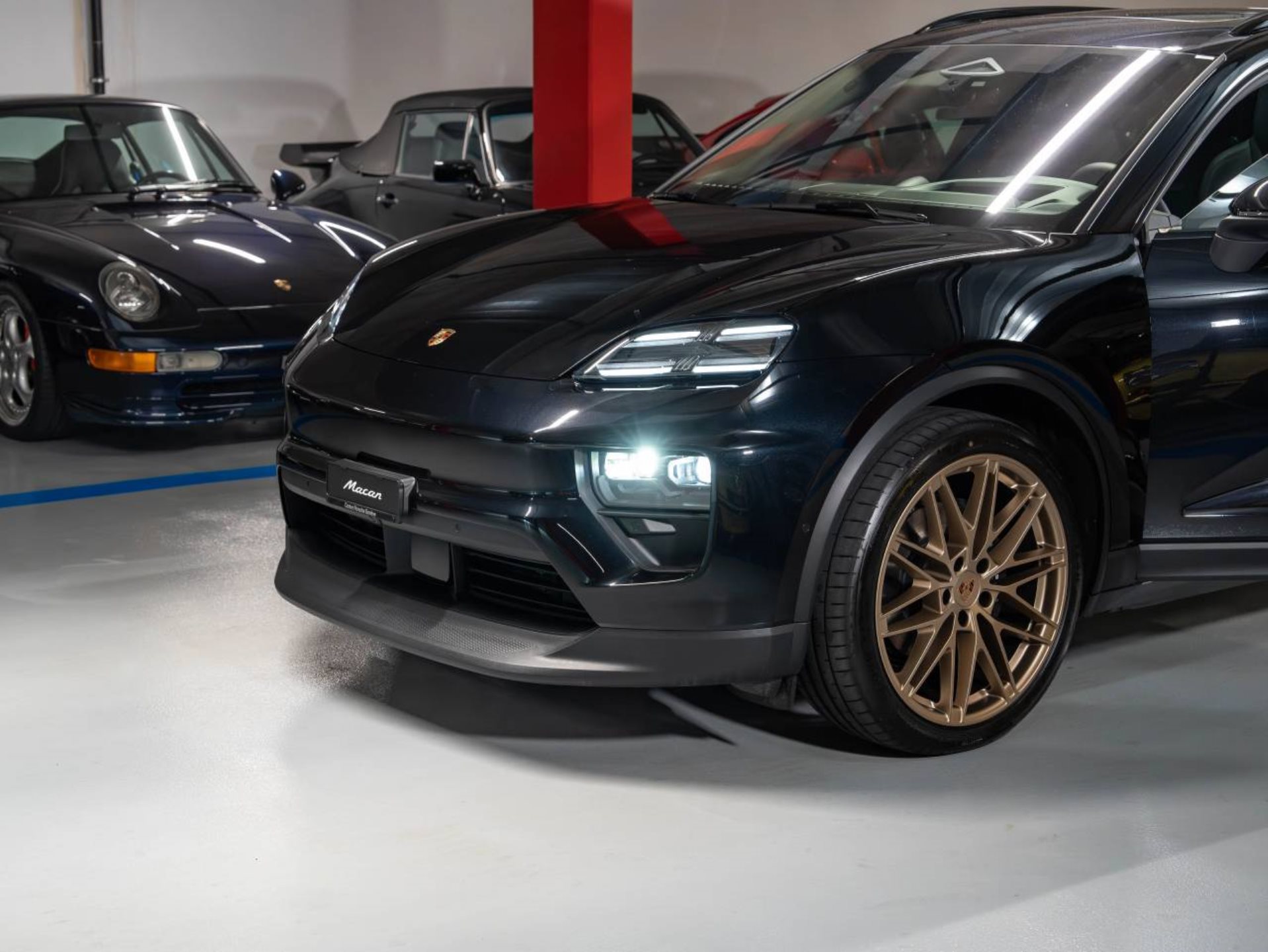 PORSCHE Macan 4-image-26