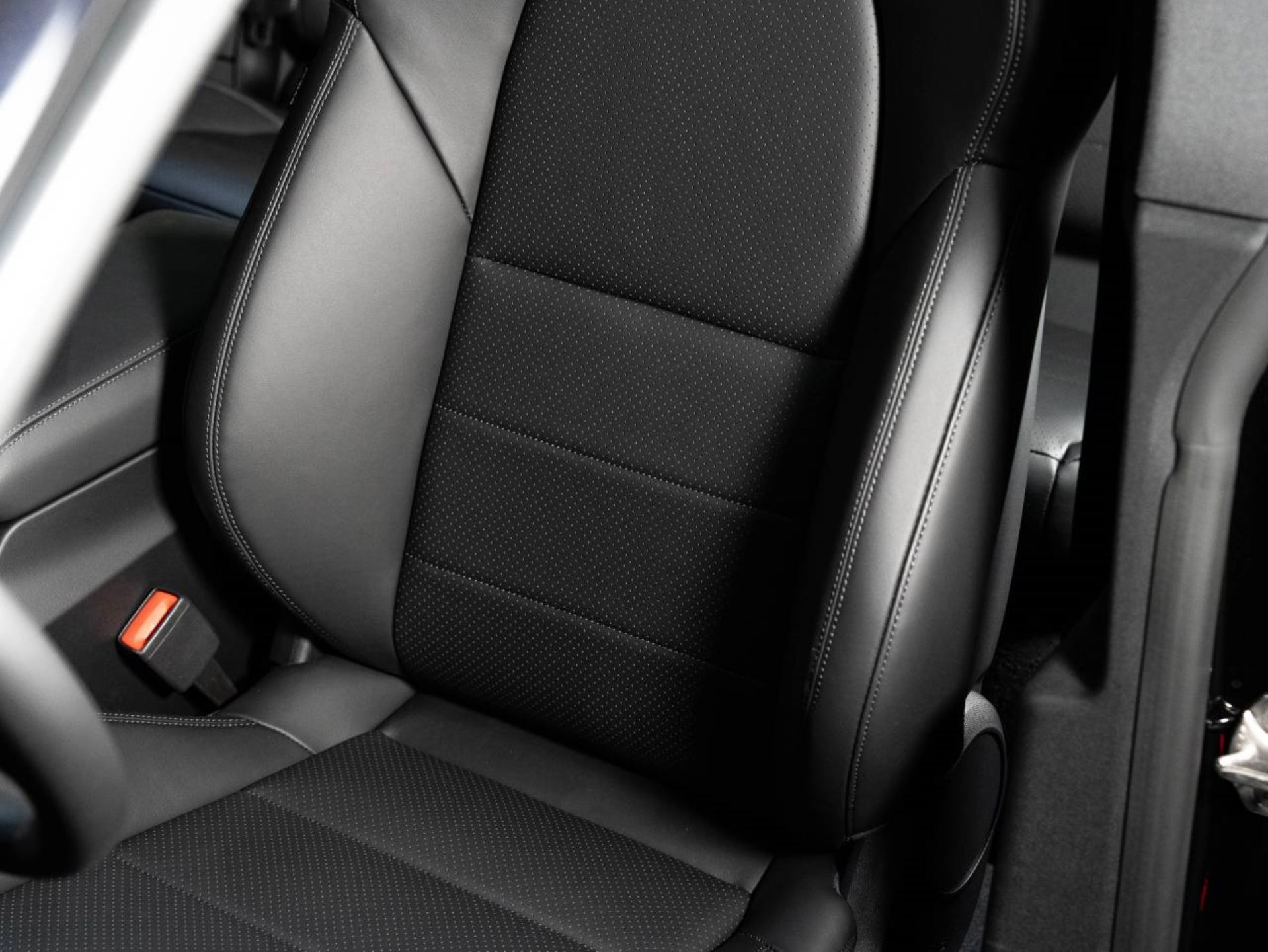 PORSCHE Macan 4-image-15