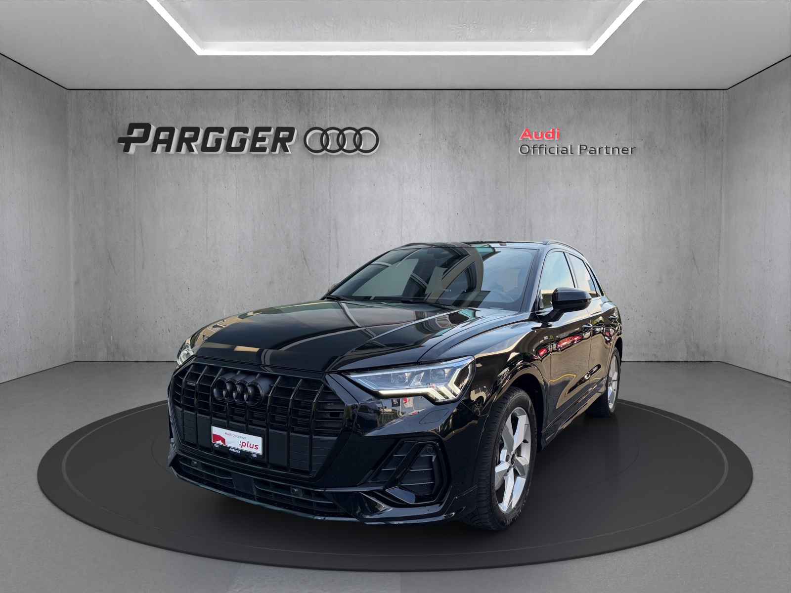 AUDI Q3 40 TDI S line quattro S-tronic-image-0