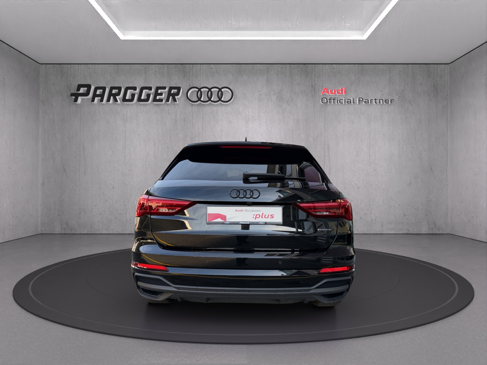 AUDI Q3 40 TDI S line quattro S-tronic-image-3