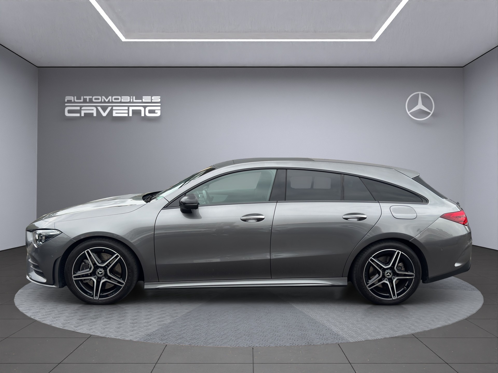 MERCEDES-BENZ CLA Shooting Brake 250 4Matic 7G-DCT AMG Line-image-1