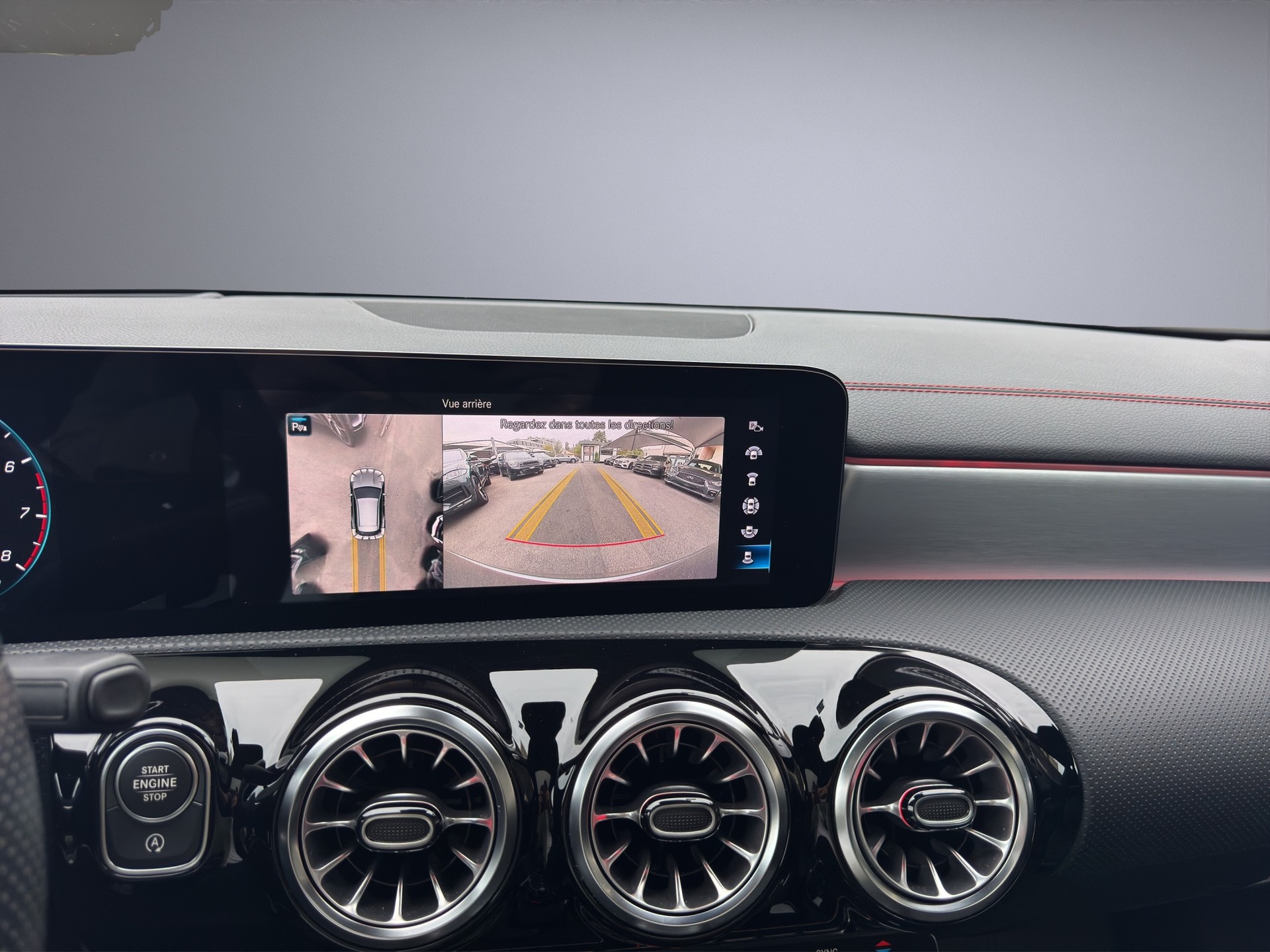 MERCEDES-BENZ CLA Shooting Brake 250 4Matic 7G-DCT AMG Line-image-14