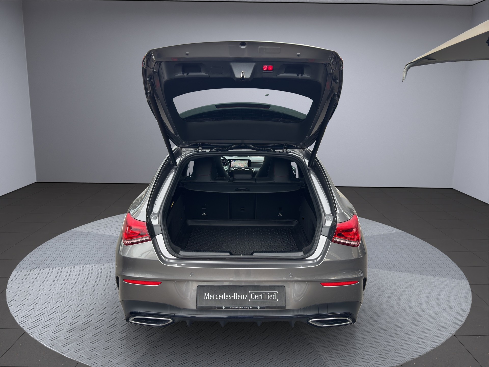 MERCEDES-BENZ CLA Shooting Brake 250 4Matic 7G-DCT AMG Line-image-17