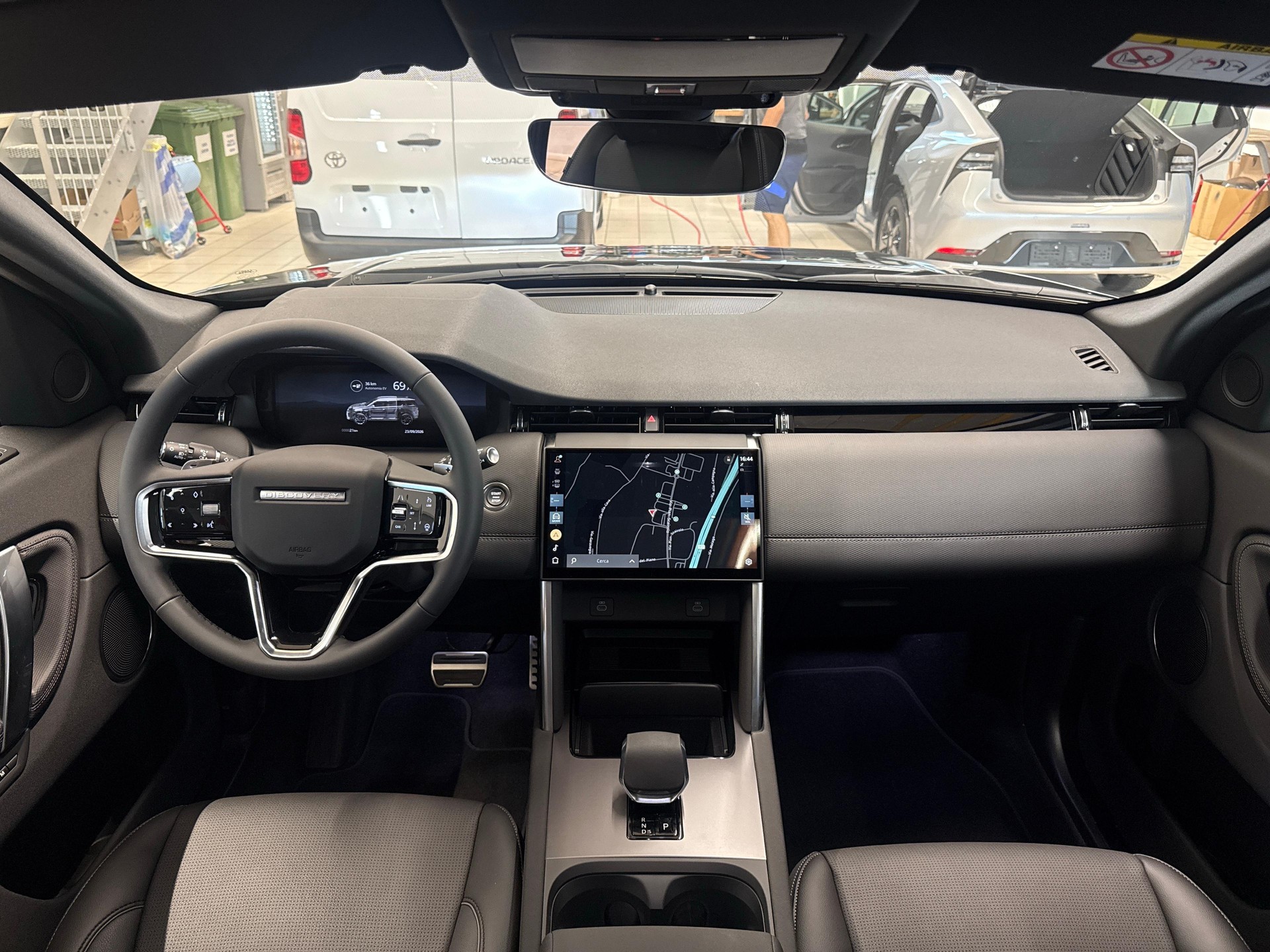 LAND ROVER Discovery Sport 1.5 T 270e Dynamic S - Ruote invernali incluse-image-8