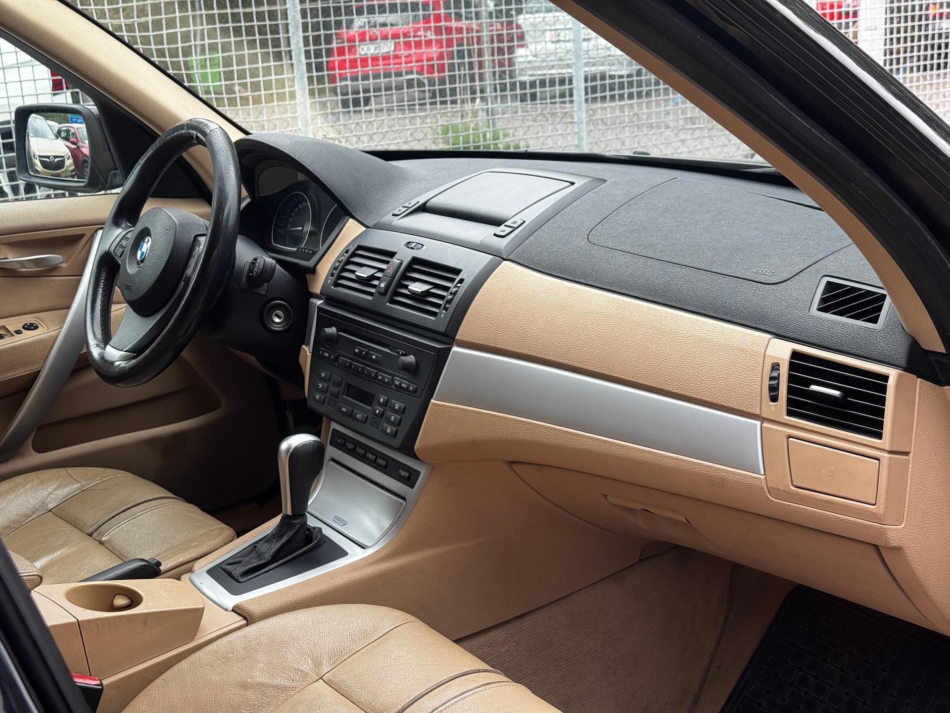 BMW X3 xDrive 25i (2.5si)-image-11