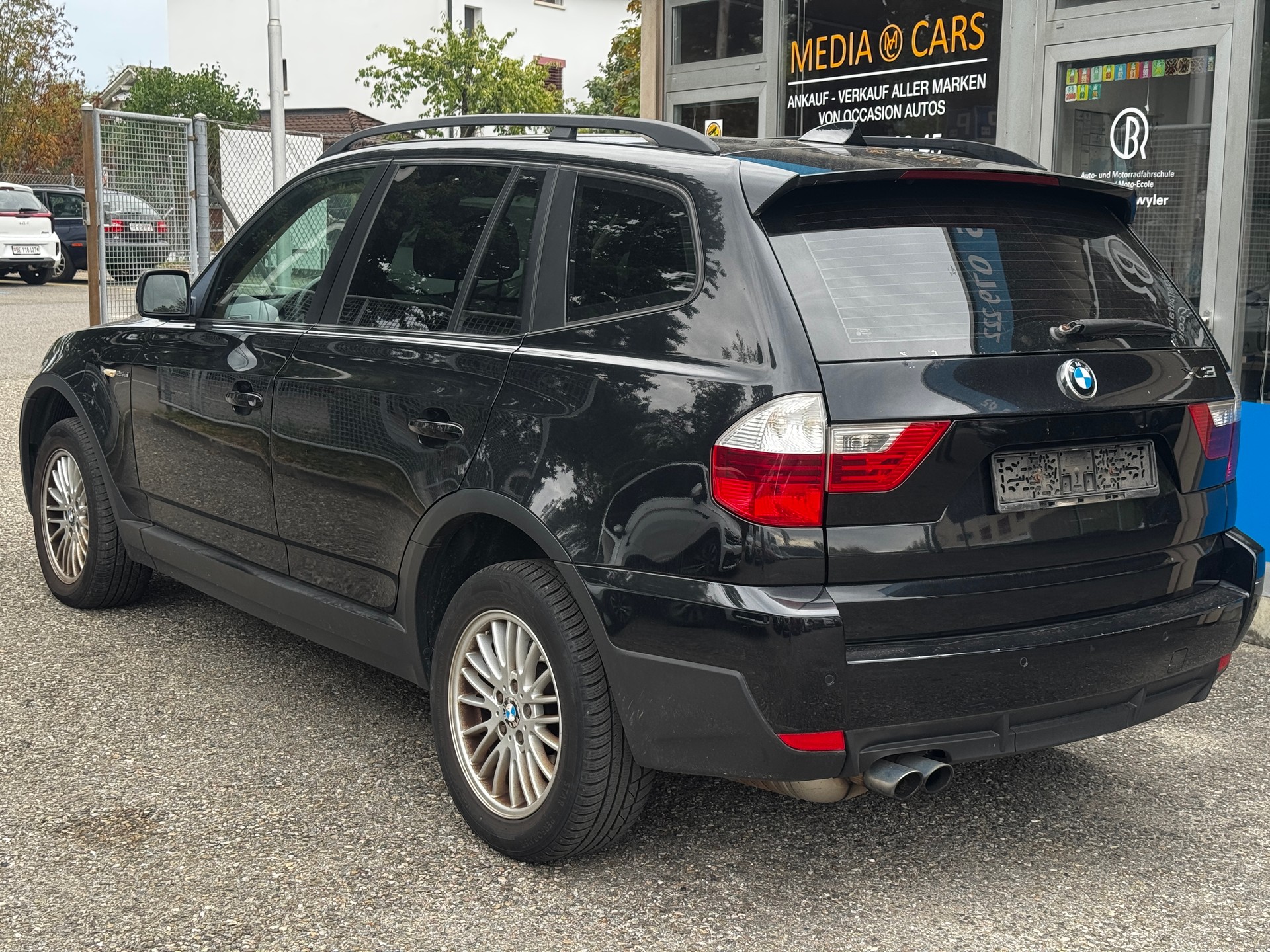 BMW X3 xDrive 25i (2.5si)-image-5