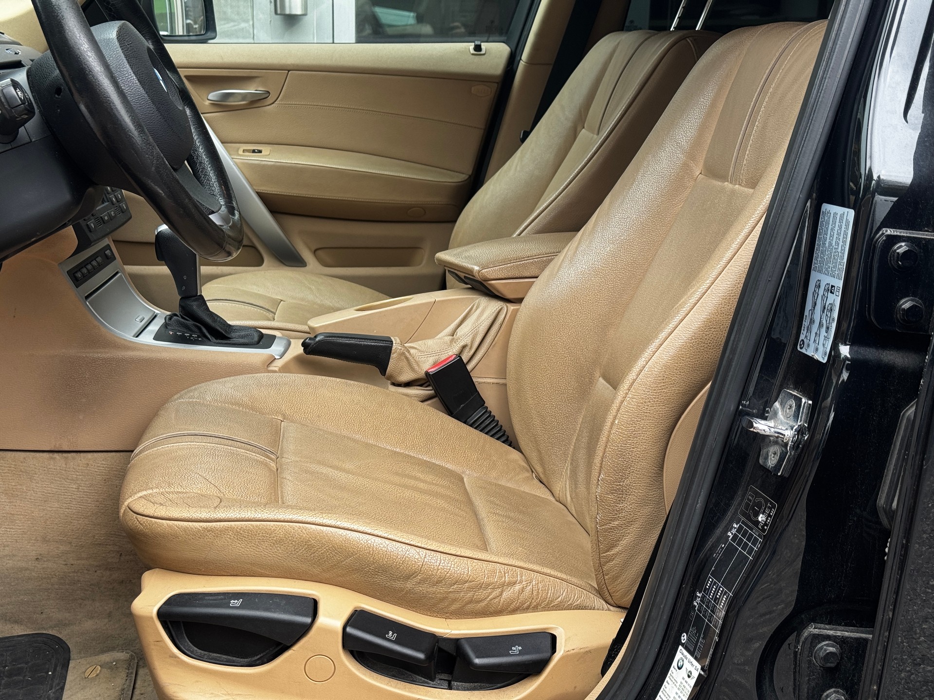 BMW X3 xDrive 25i (2.5si)-image-13